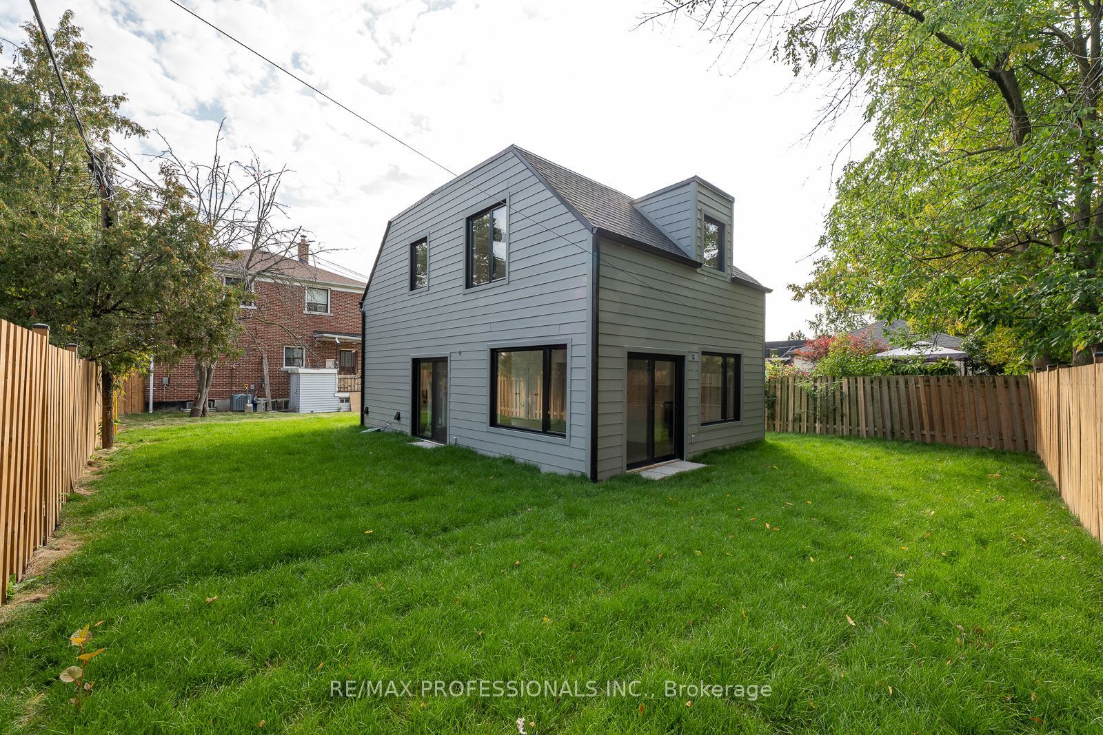 38 Thirty Third Street Grdnsuite Property Photo 28