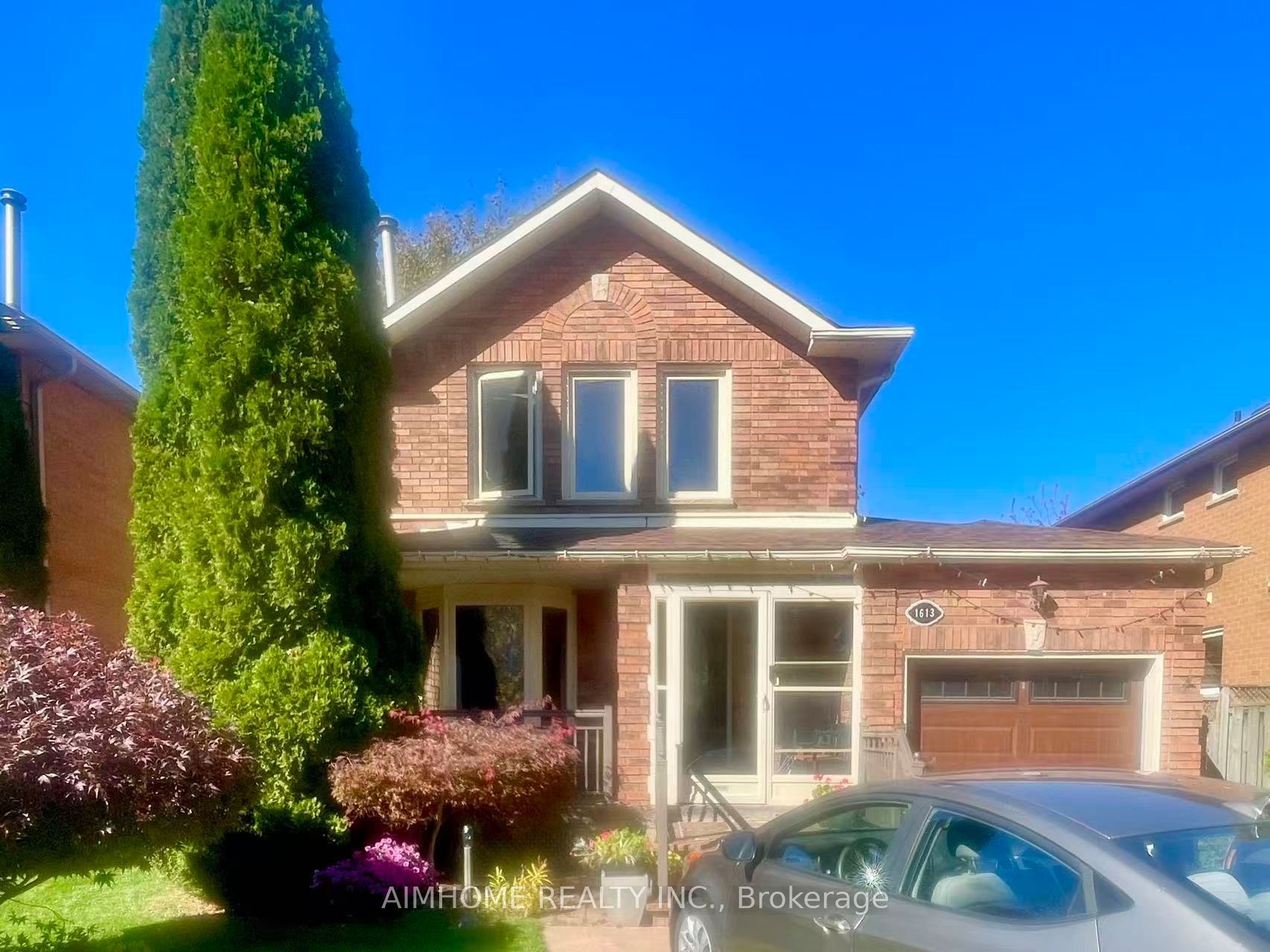 1613 Parish Lane Property Photo 1