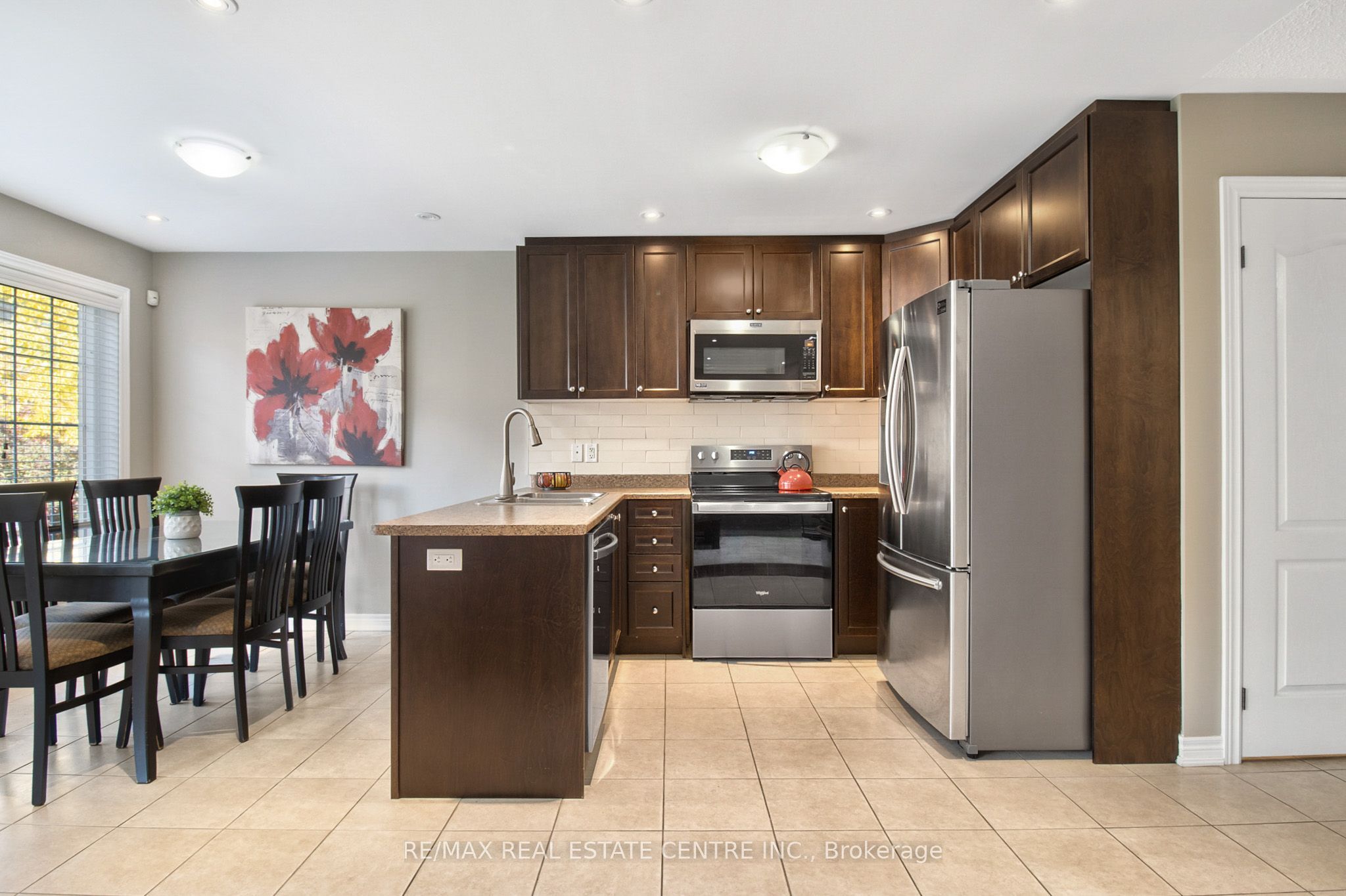 16 Lacorra Way Property Photo 6