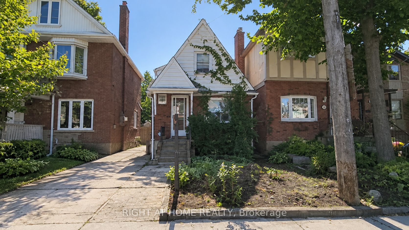 37 Deforest Road E Property Photo 1