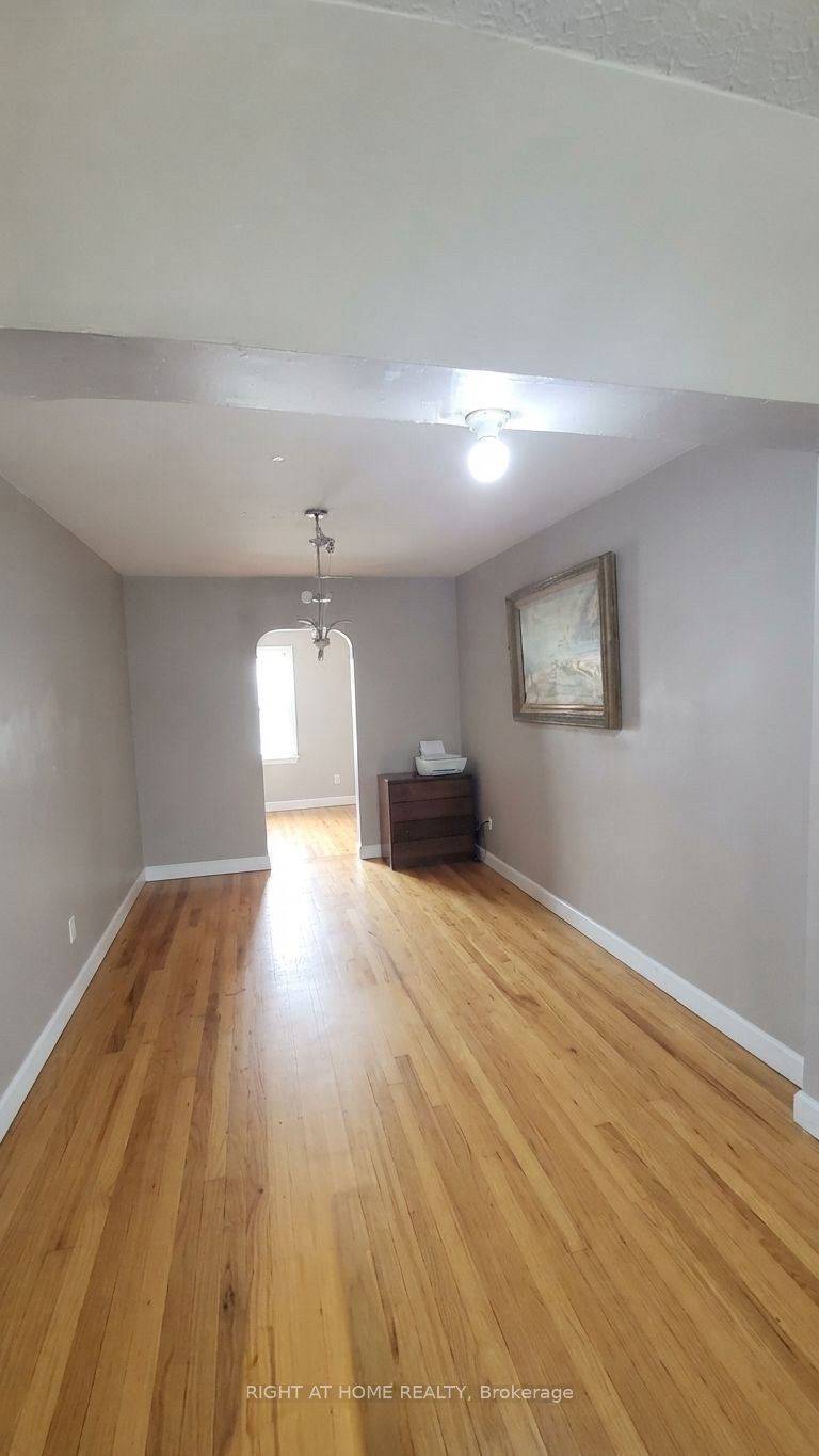 37 Deforest Road Property Photo 5