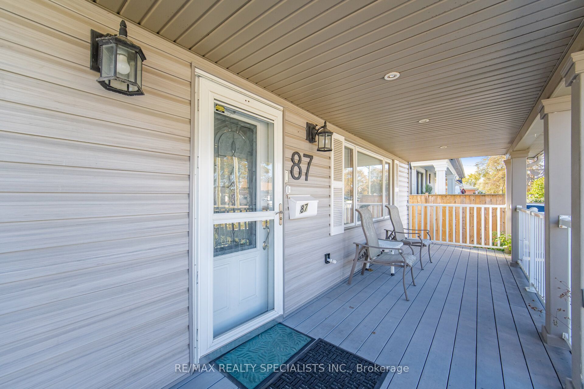 87 Woodward Avenue Property Photo 3