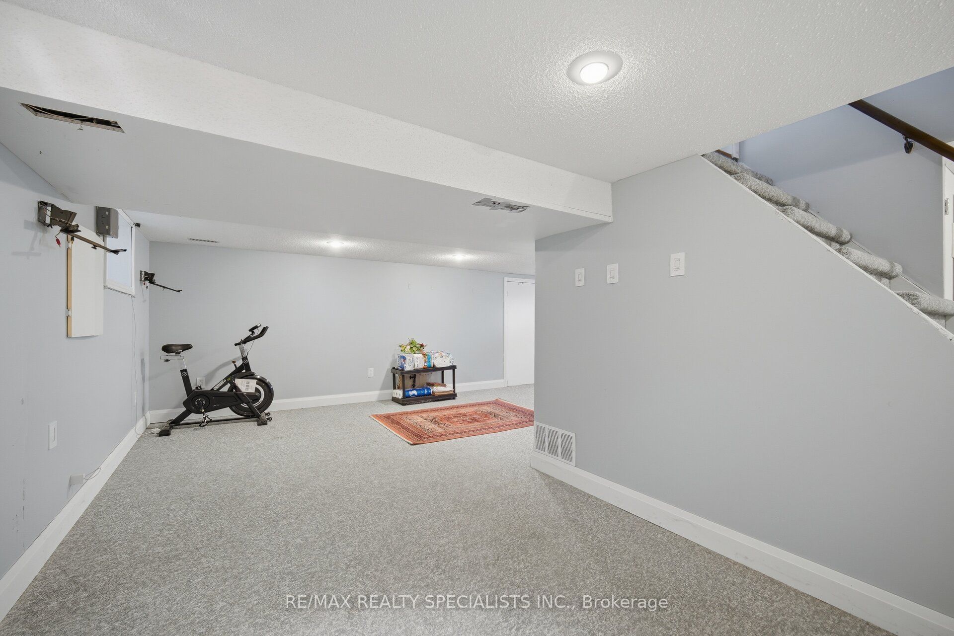 87 Woodward Avenue Property Photo 31
