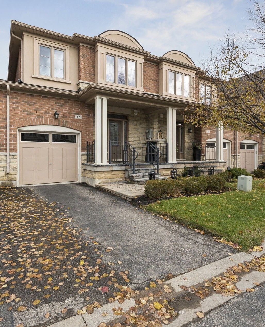 12 Diamond Leaf Lane Property Photo 1