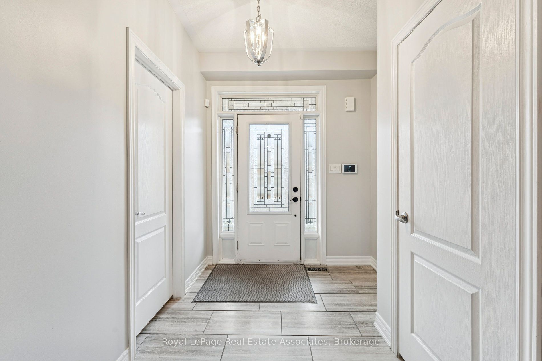 12 Diamond Leaf Lane Property Photo 3