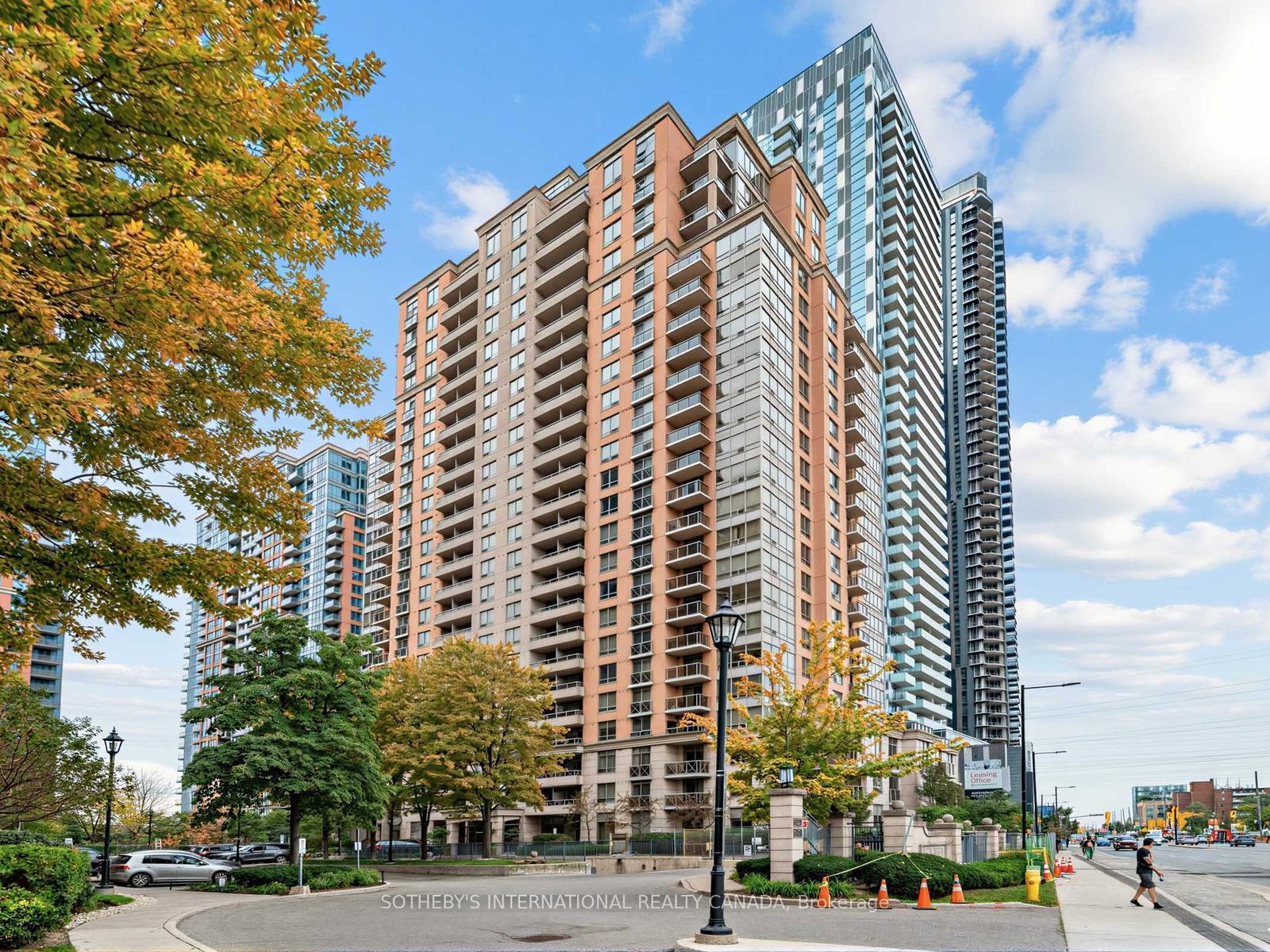 5233 Dundas Street W 127 Property Photo 1