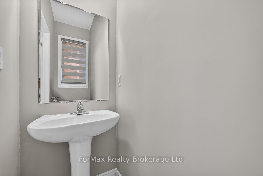 35 Seascape Crescent Property Photo 15