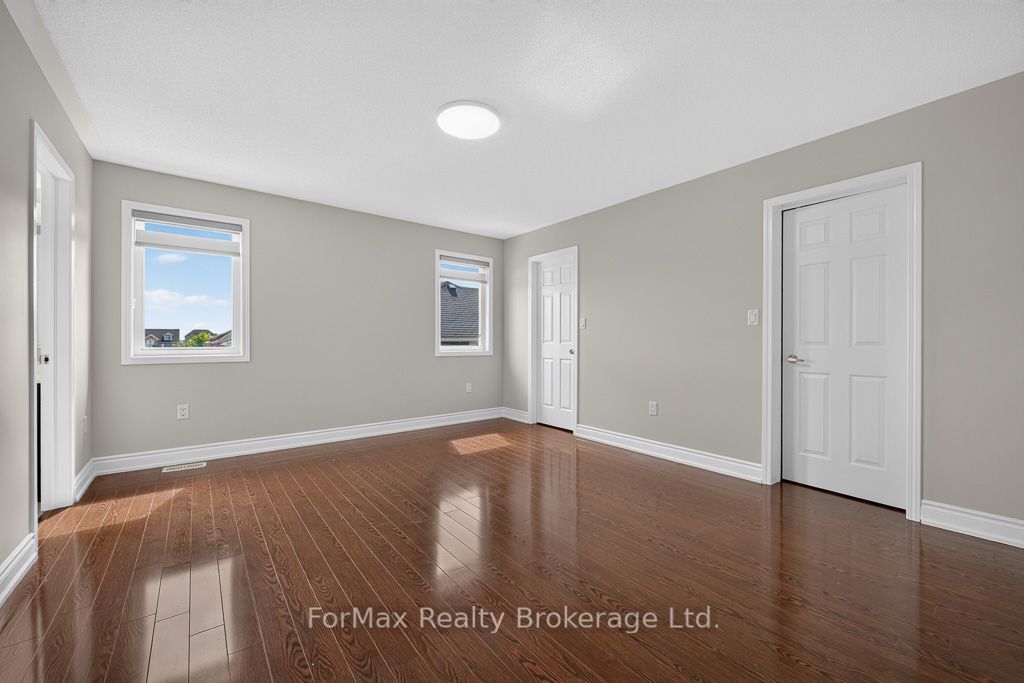 35 Seascape Crescent Property Photo 21