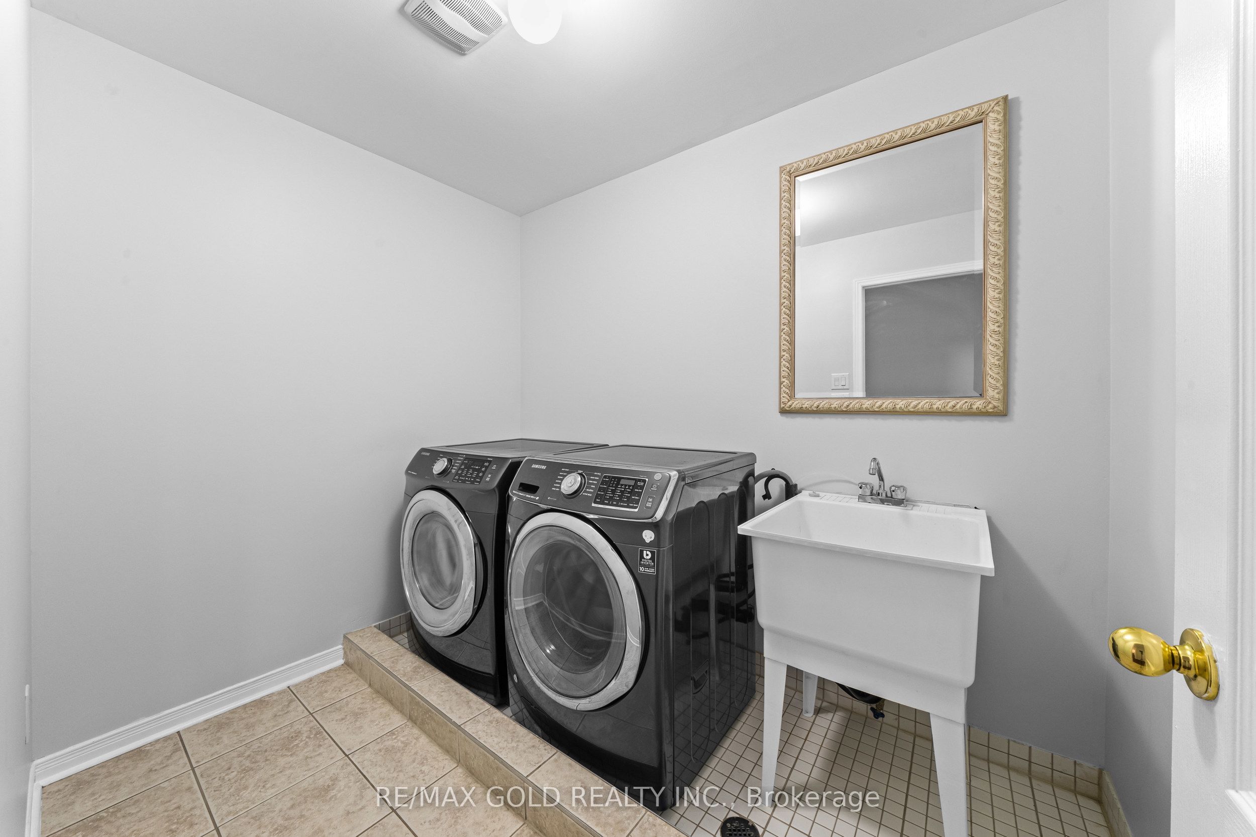 33 Bay Breeze Drive Property Photo 30