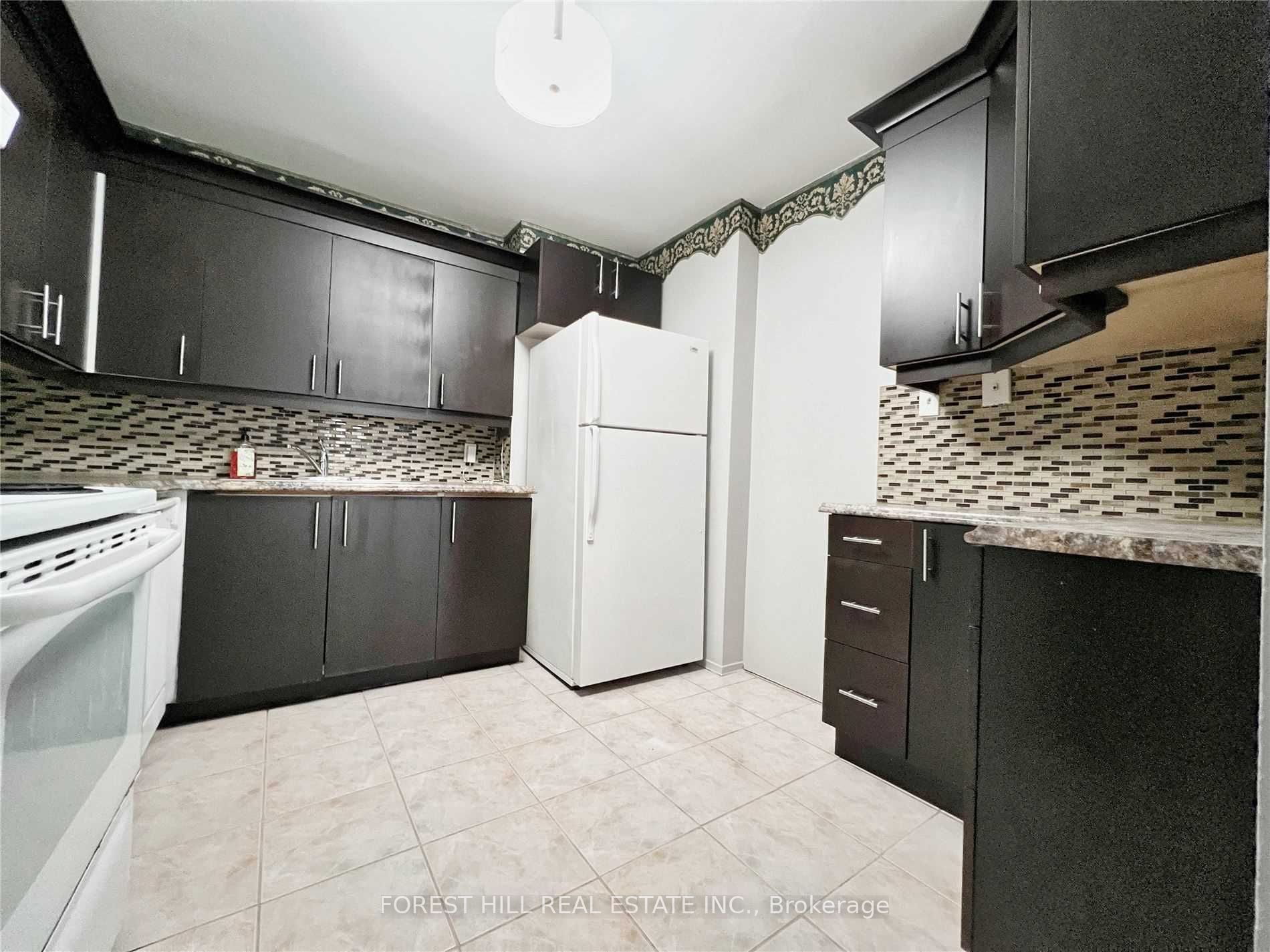 3559 Eglinton Avenue 1506 Property Photo 3