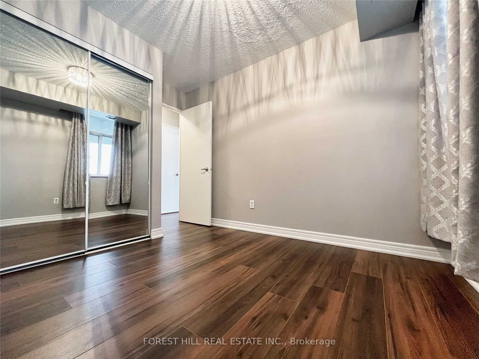 3559 Eglinton Avenue 1506 Property Photo 12
