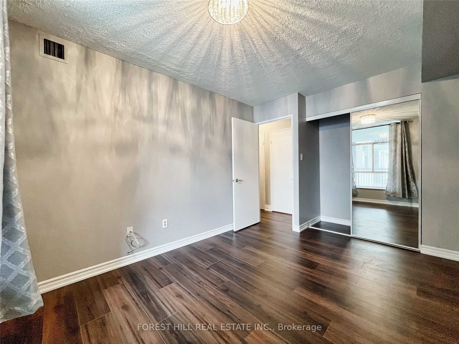 3559 Eglinton Avenue 1506 Property Photo 14