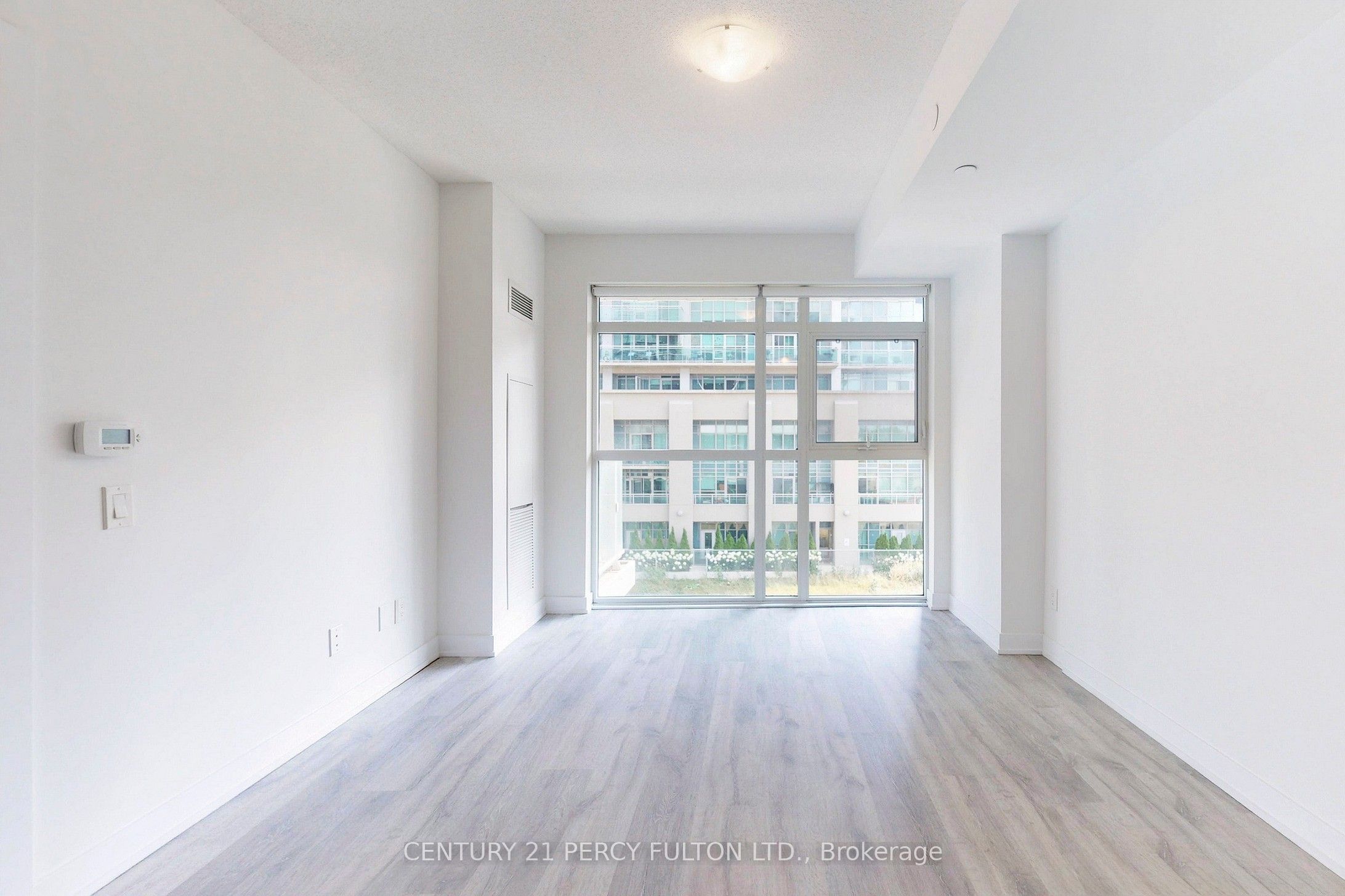 251 Manitoba Street 313 Property Photo 13