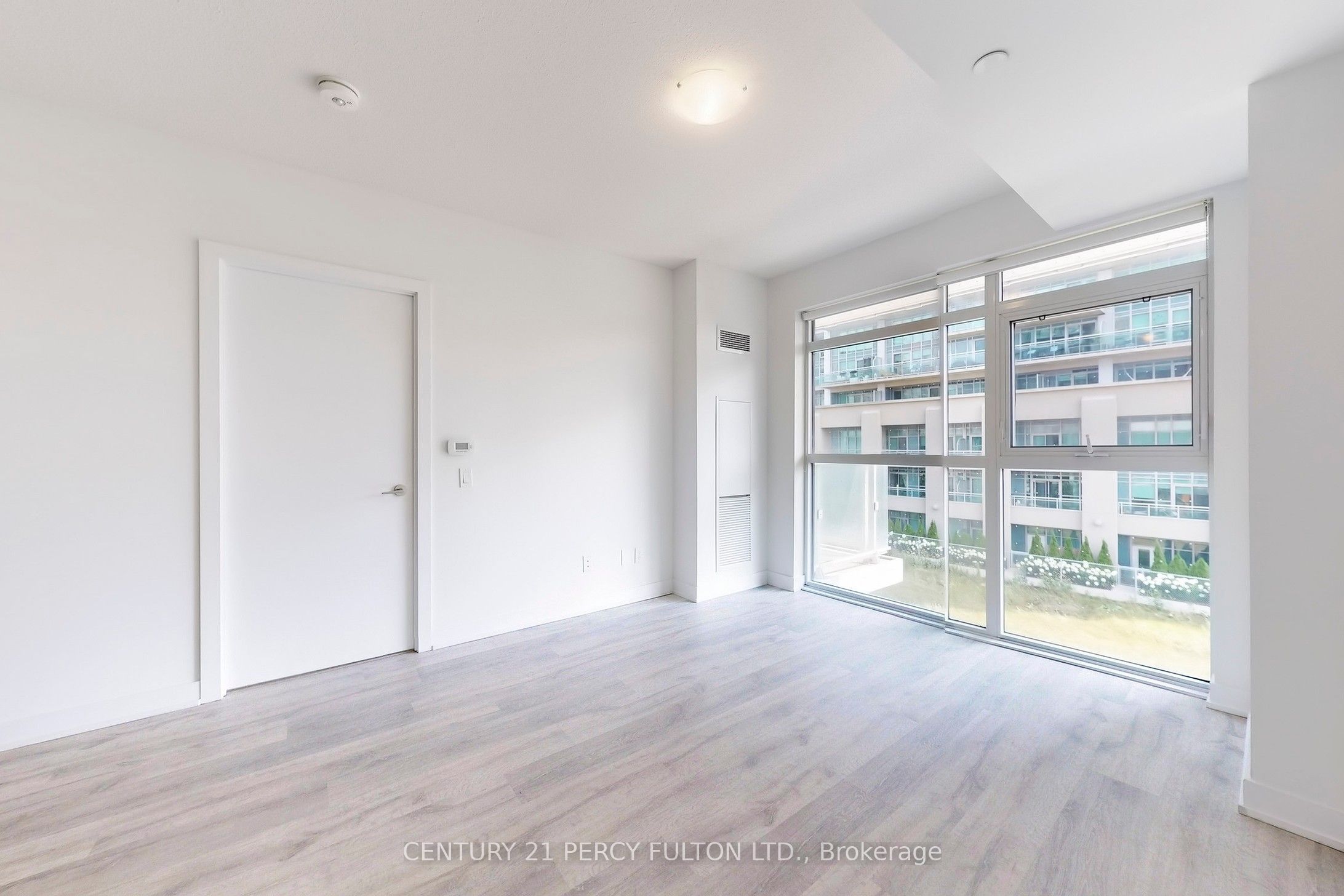 251 Manitoba Street 313 Property Photo 14