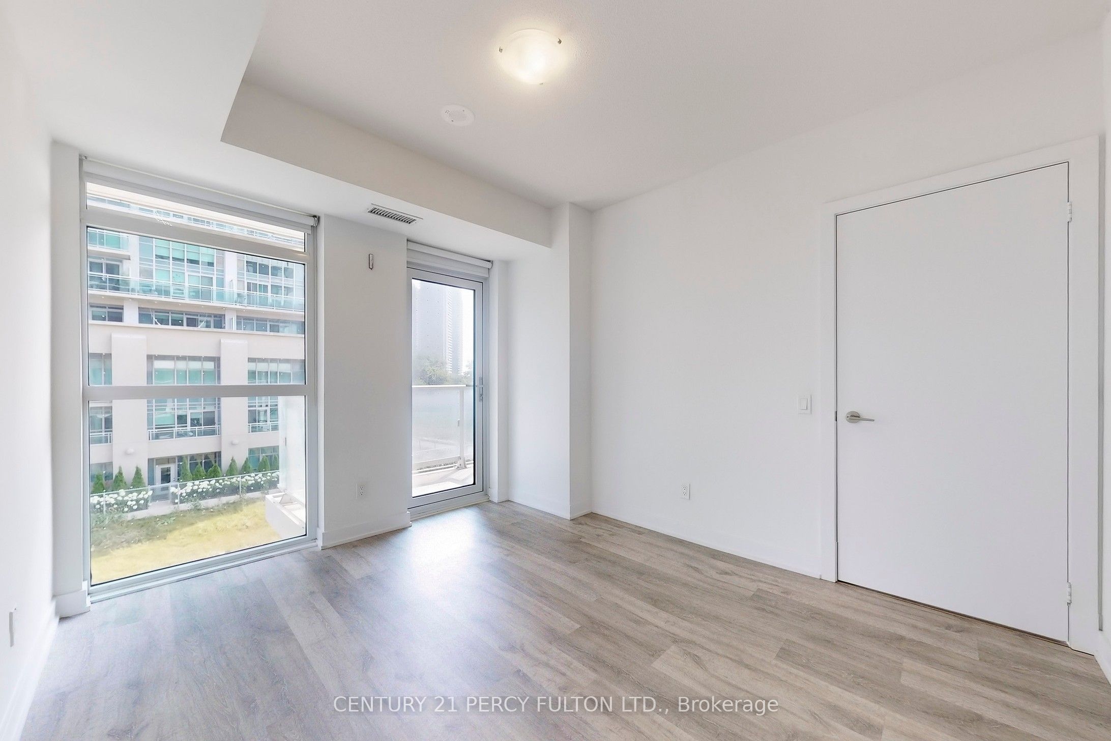 251 Manitoba Street 313 Property Photo 23