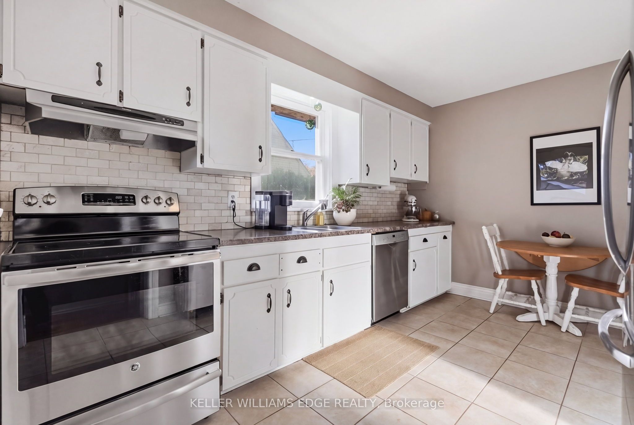 660 Wickens Avenue Property Photo 9