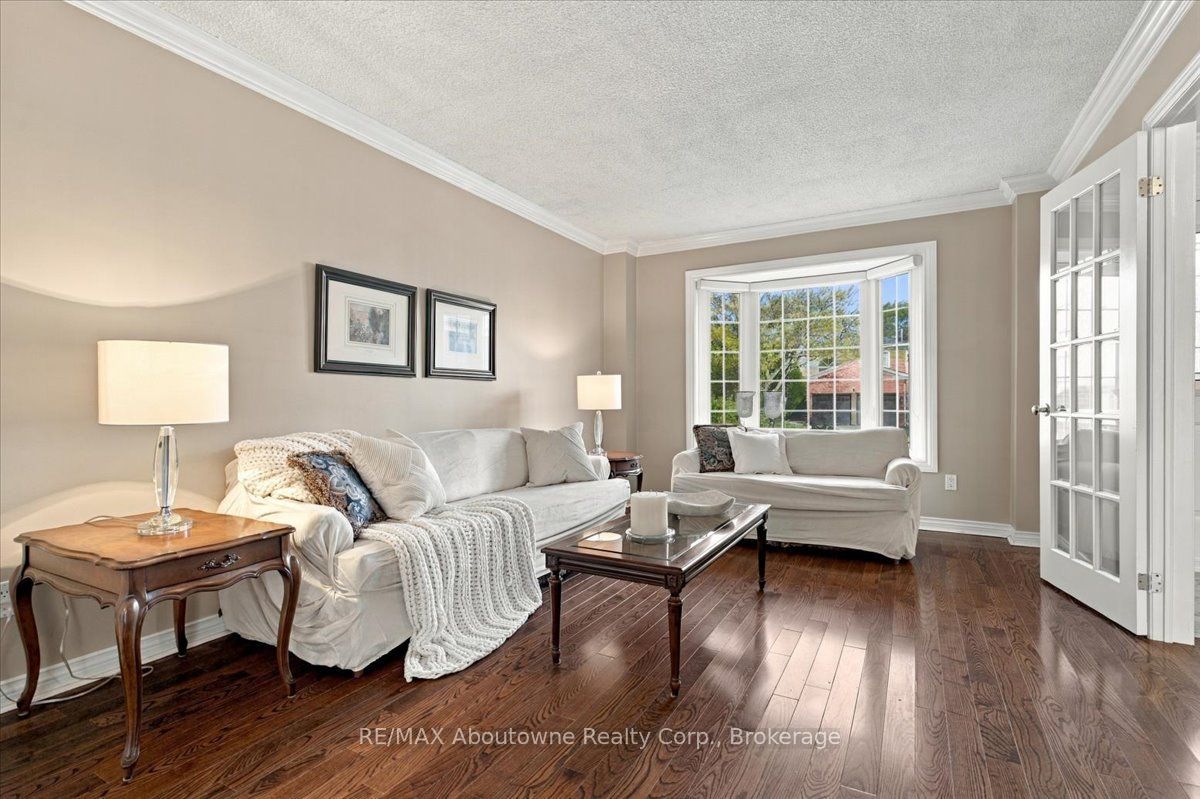 1476 Livery Lane Property Photo 7