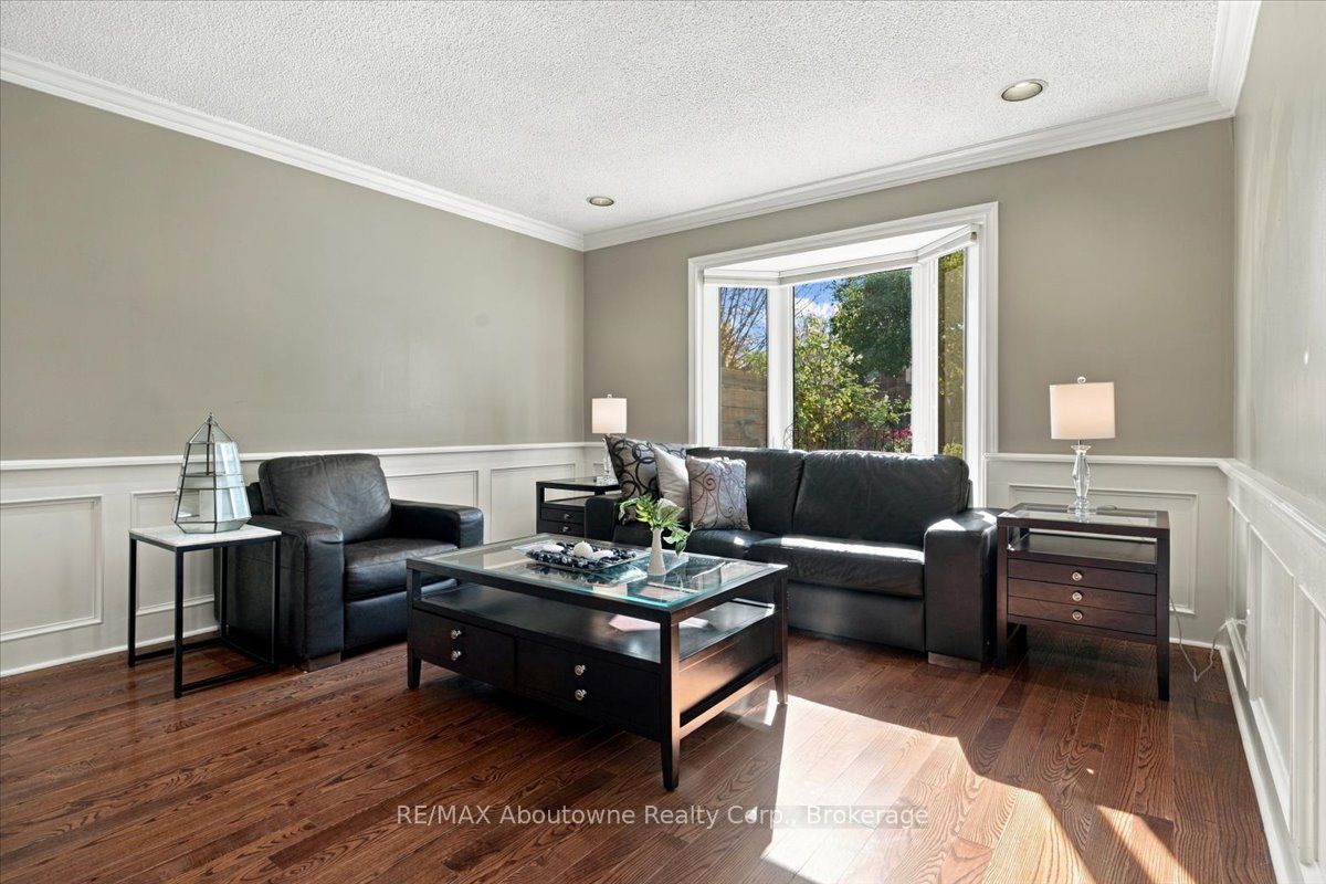1476 Livery Lane Property Photo 11