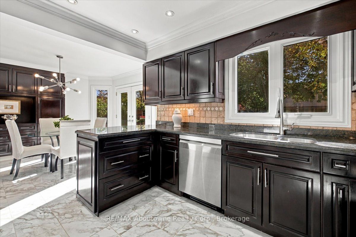 1476 Livery Lane Property Photo 17