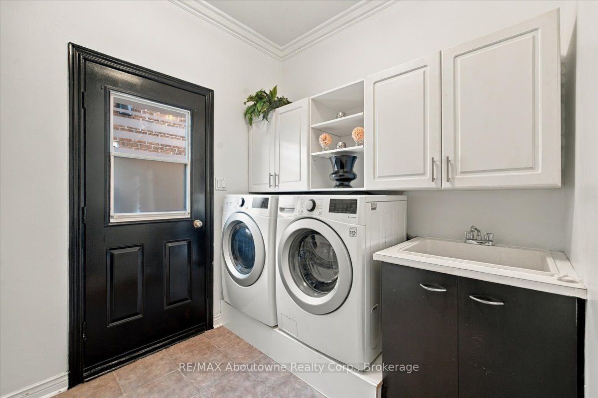 1476 Livery Lane Property Photo 19