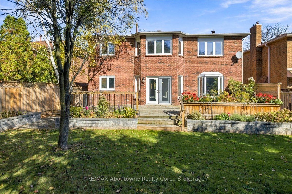 1476 Livery Lane Property Photo 34