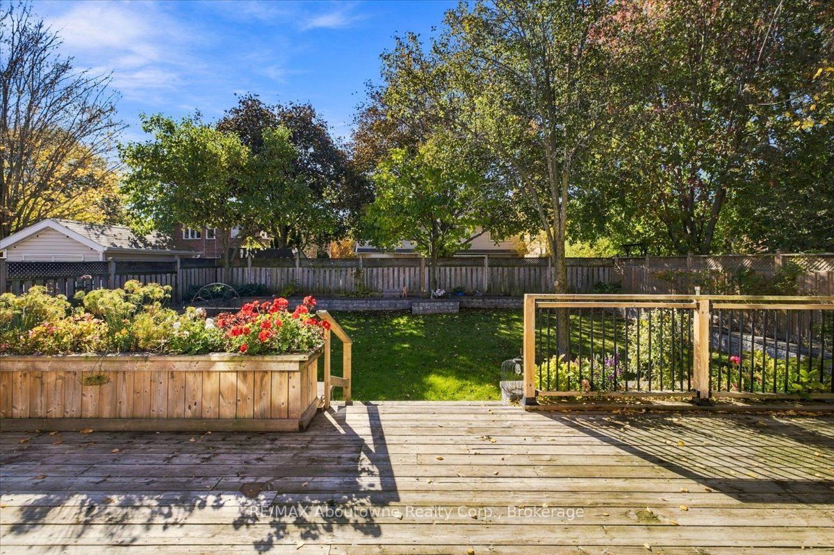 1476 Livery Lane Property Photo 38