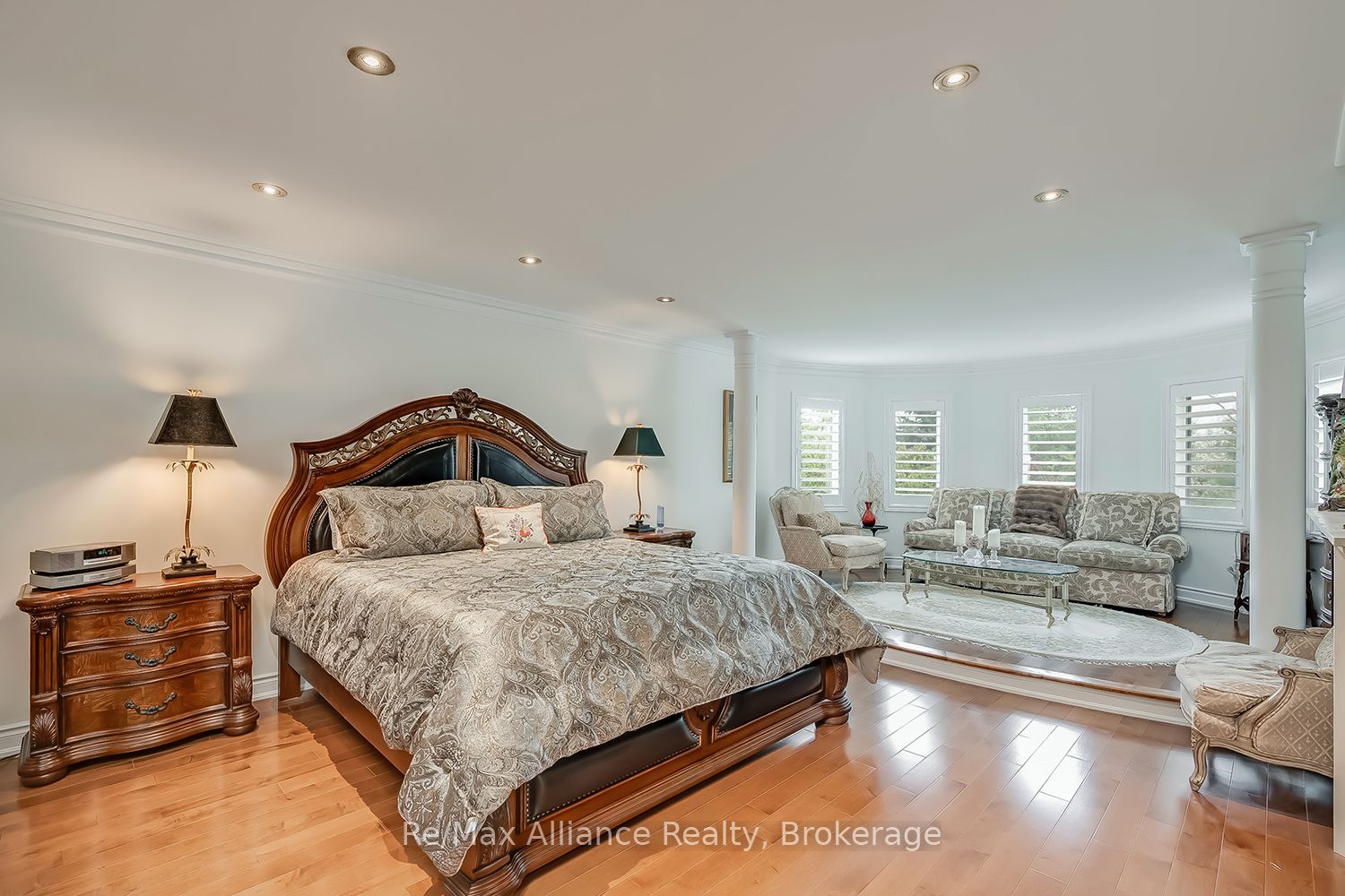 203 Burloak Drive Property Photo 21