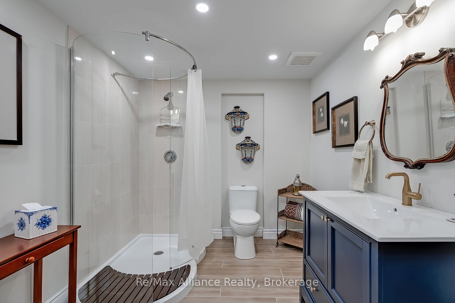 203 Burloak Drive Property Photo 36