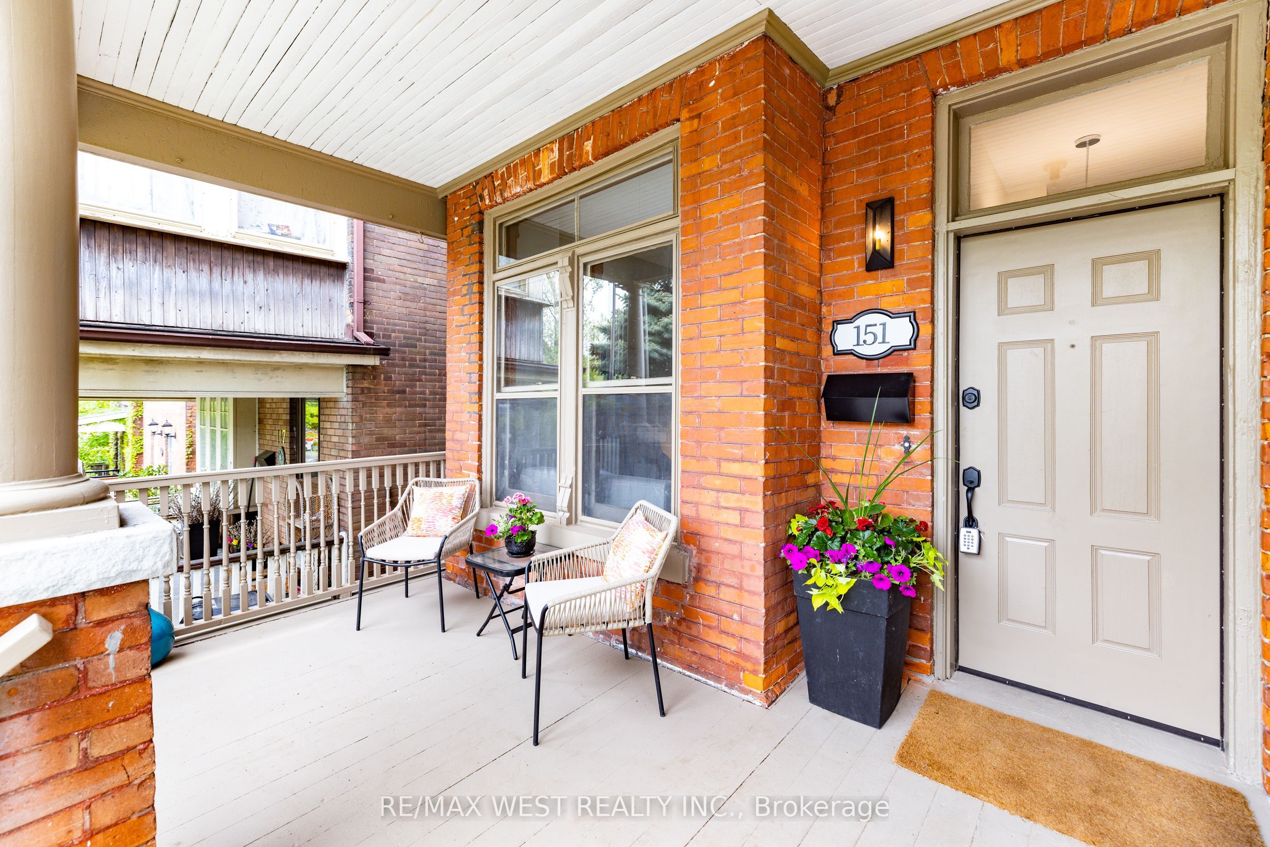 151 Humberside Avenue Property Photo 2
