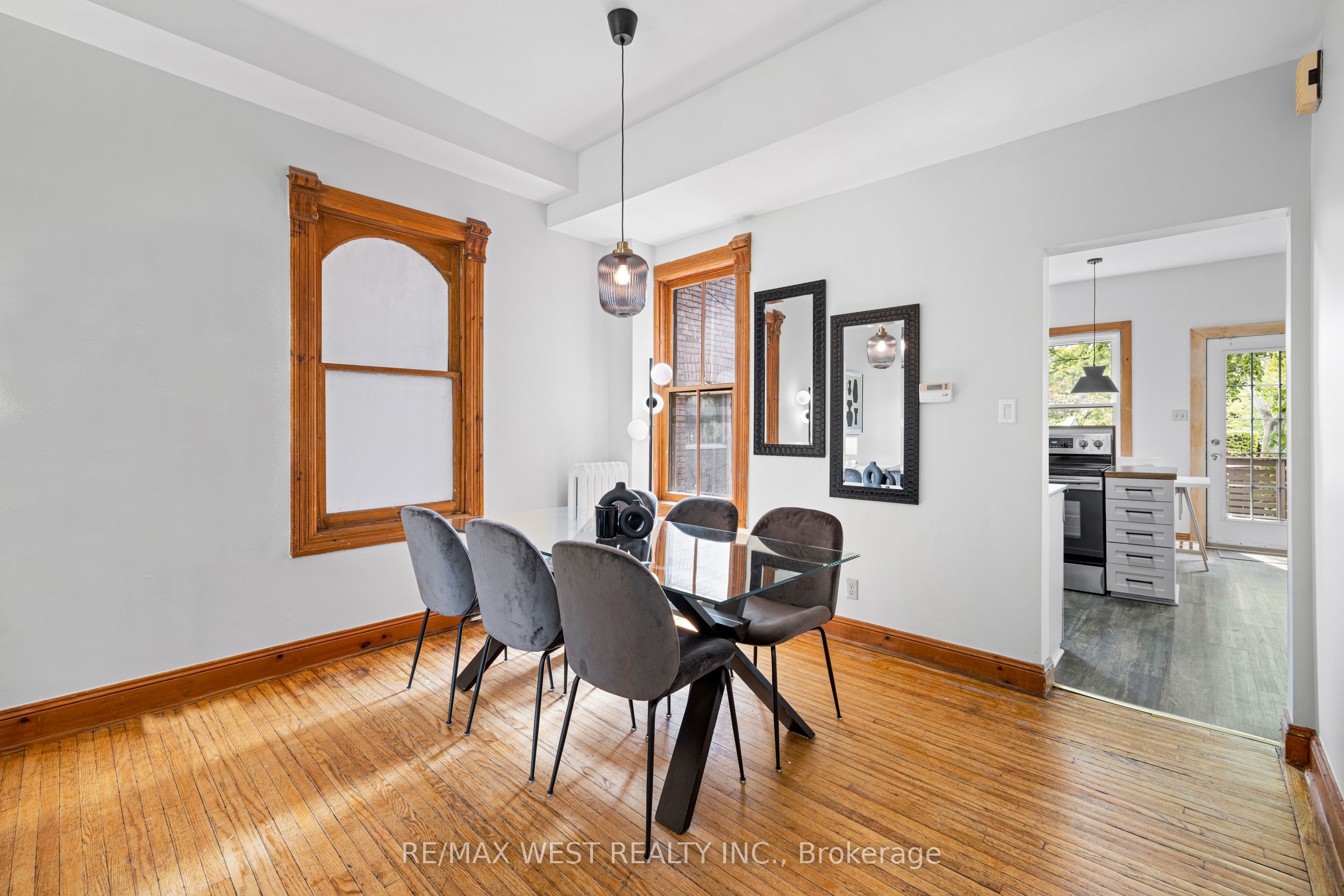 151 Humberside Avenue Property Photo 6