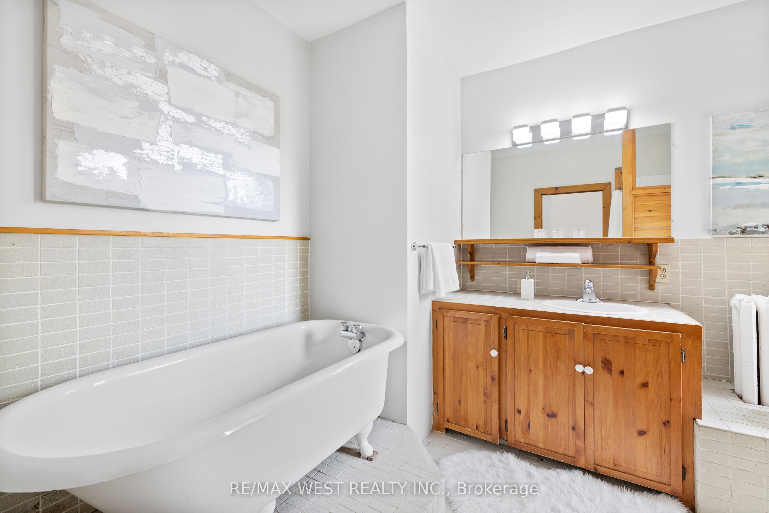 151 Humberside Avenue Property Photo 14