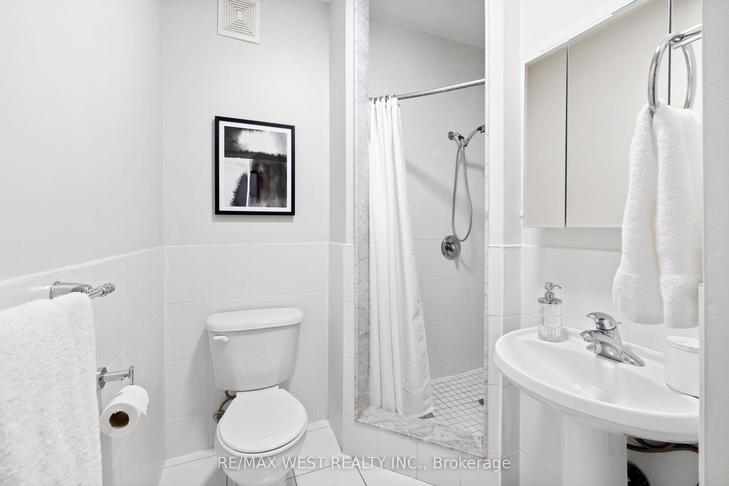 151 Humberside Avenue Property Photo 15