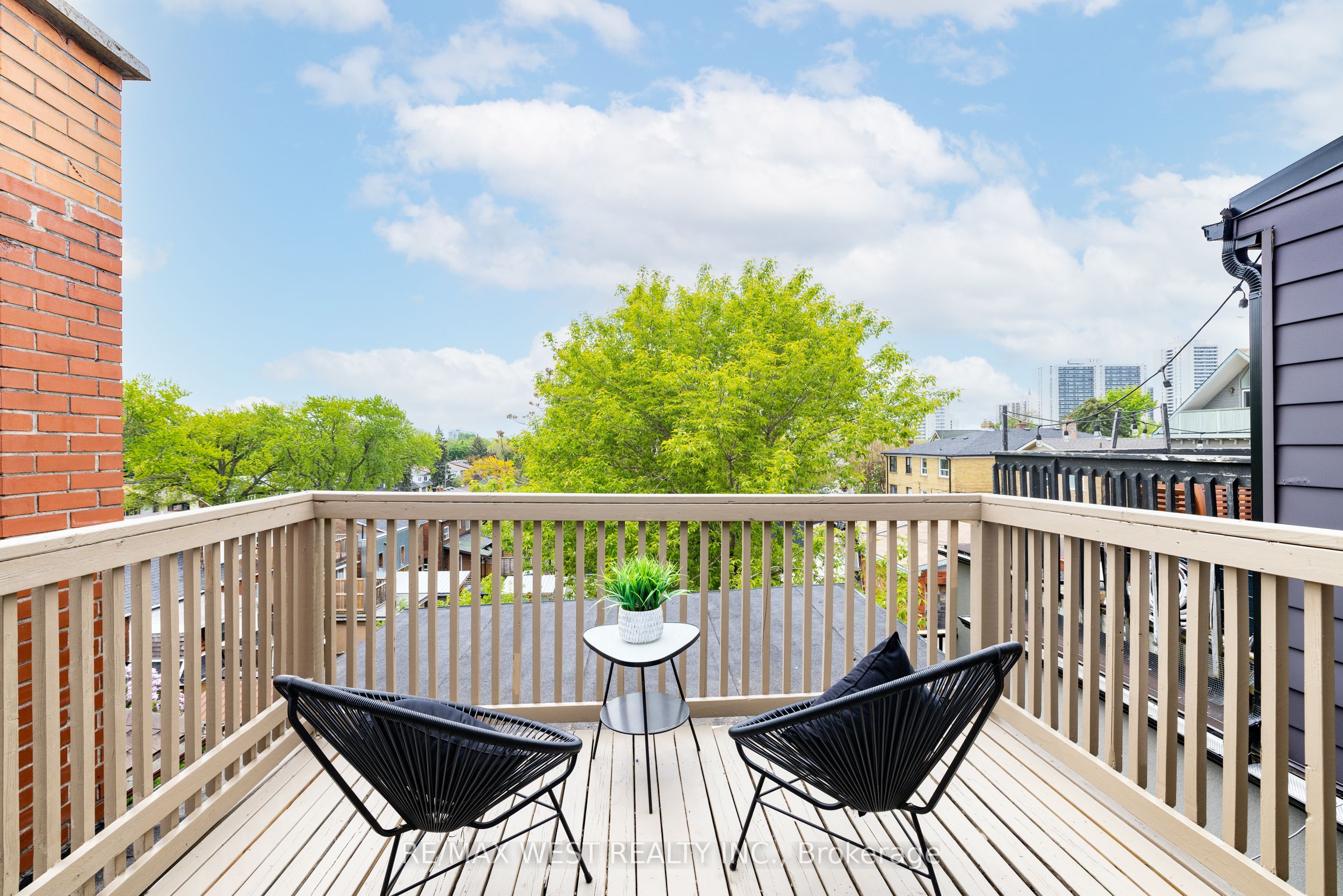 151 Humberside Avenue Property Photo 18
