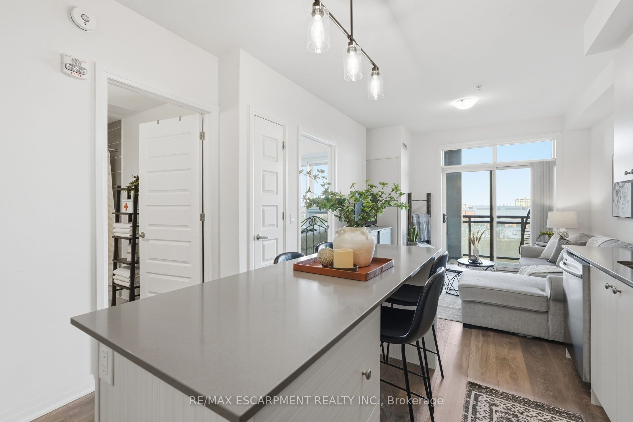 1105 Leger Way 424 Property Photo 6