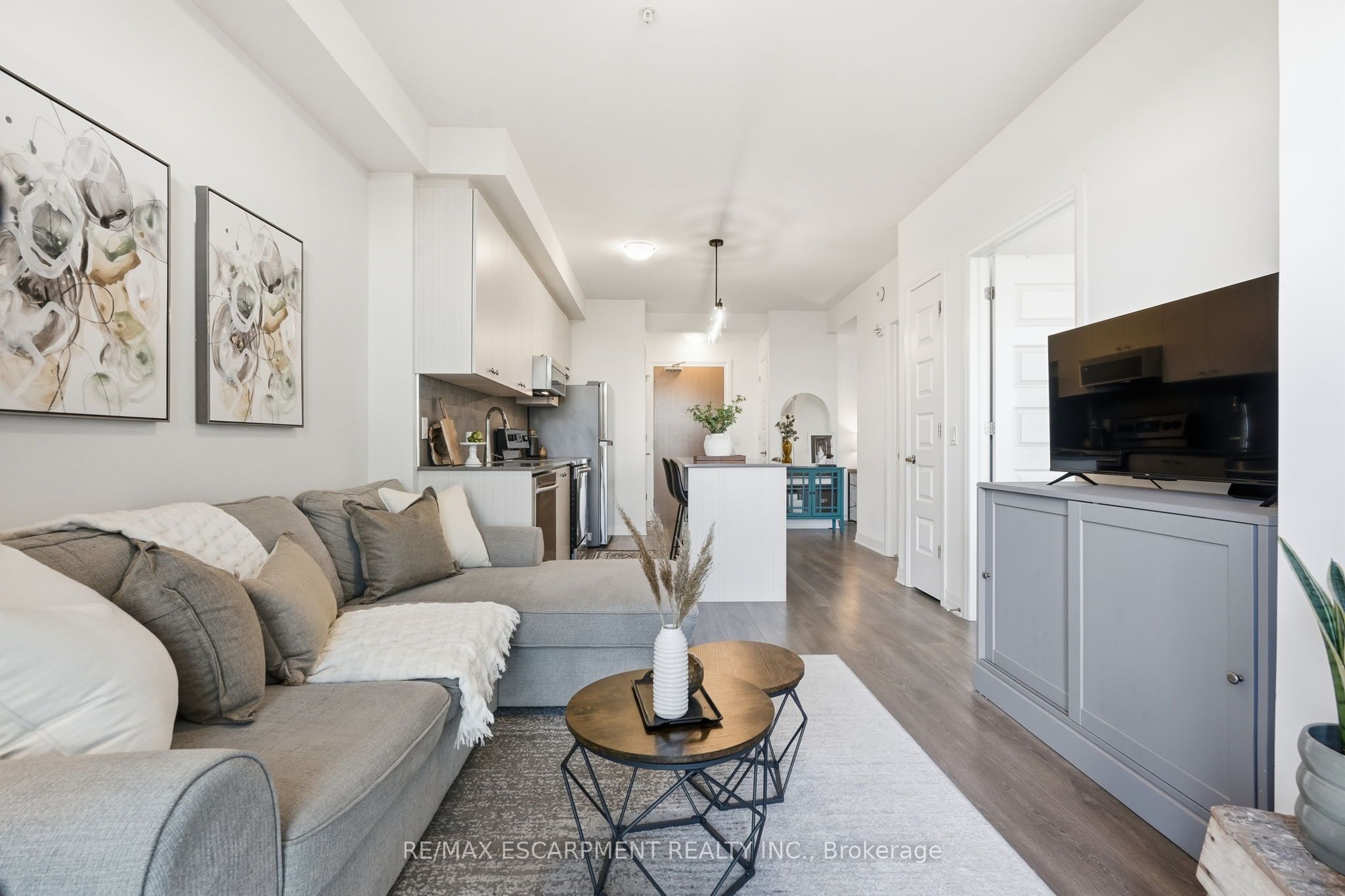 1105 Leger Way 424 Property Photo 14