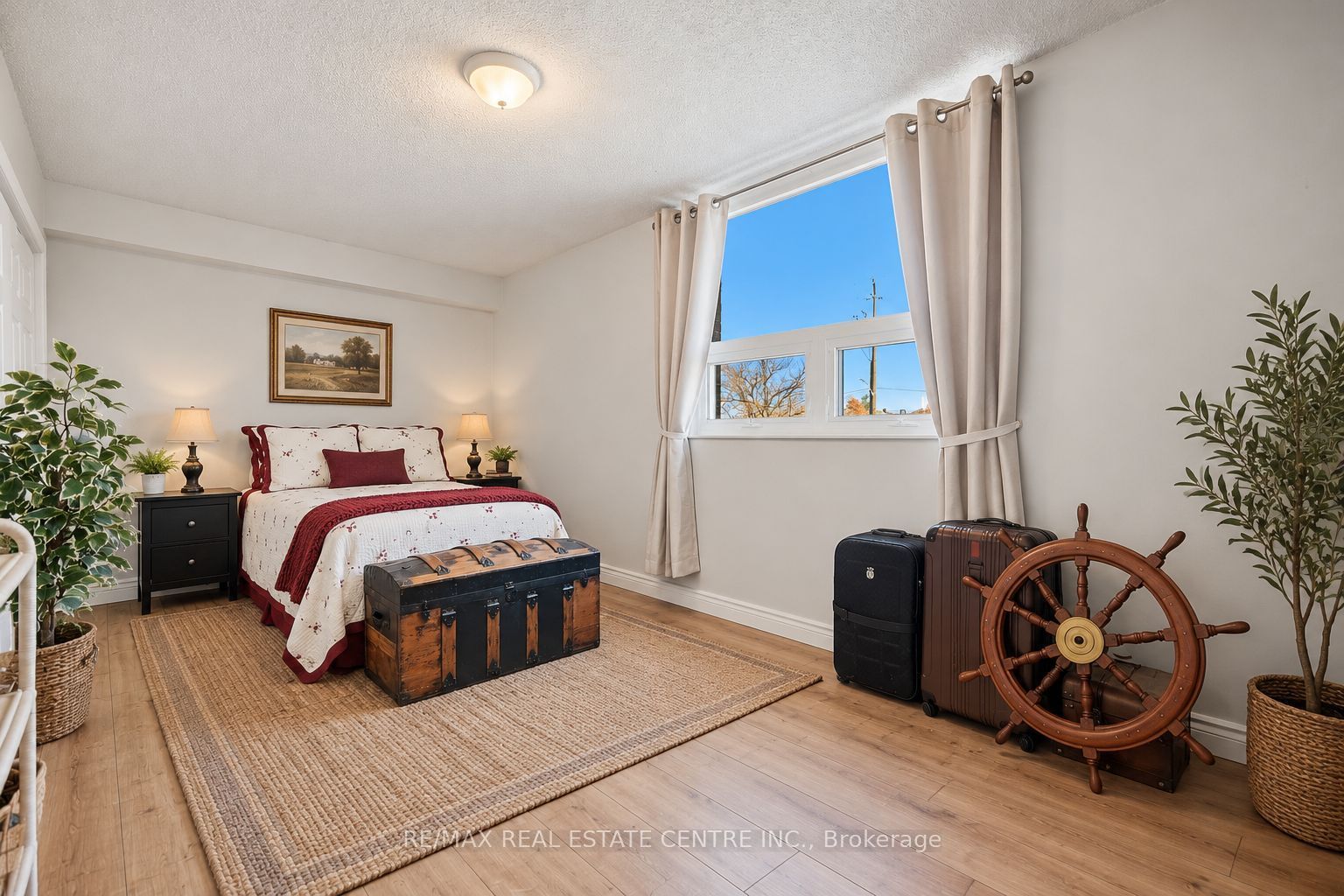 8 Fead Street Property Photo 21