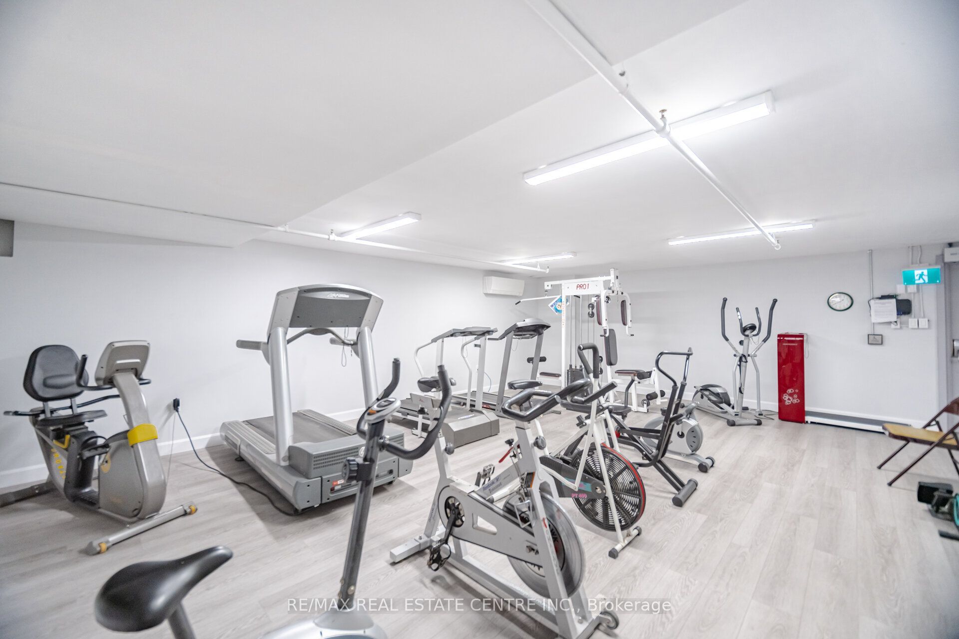 8 Fead Street Property Photo 33