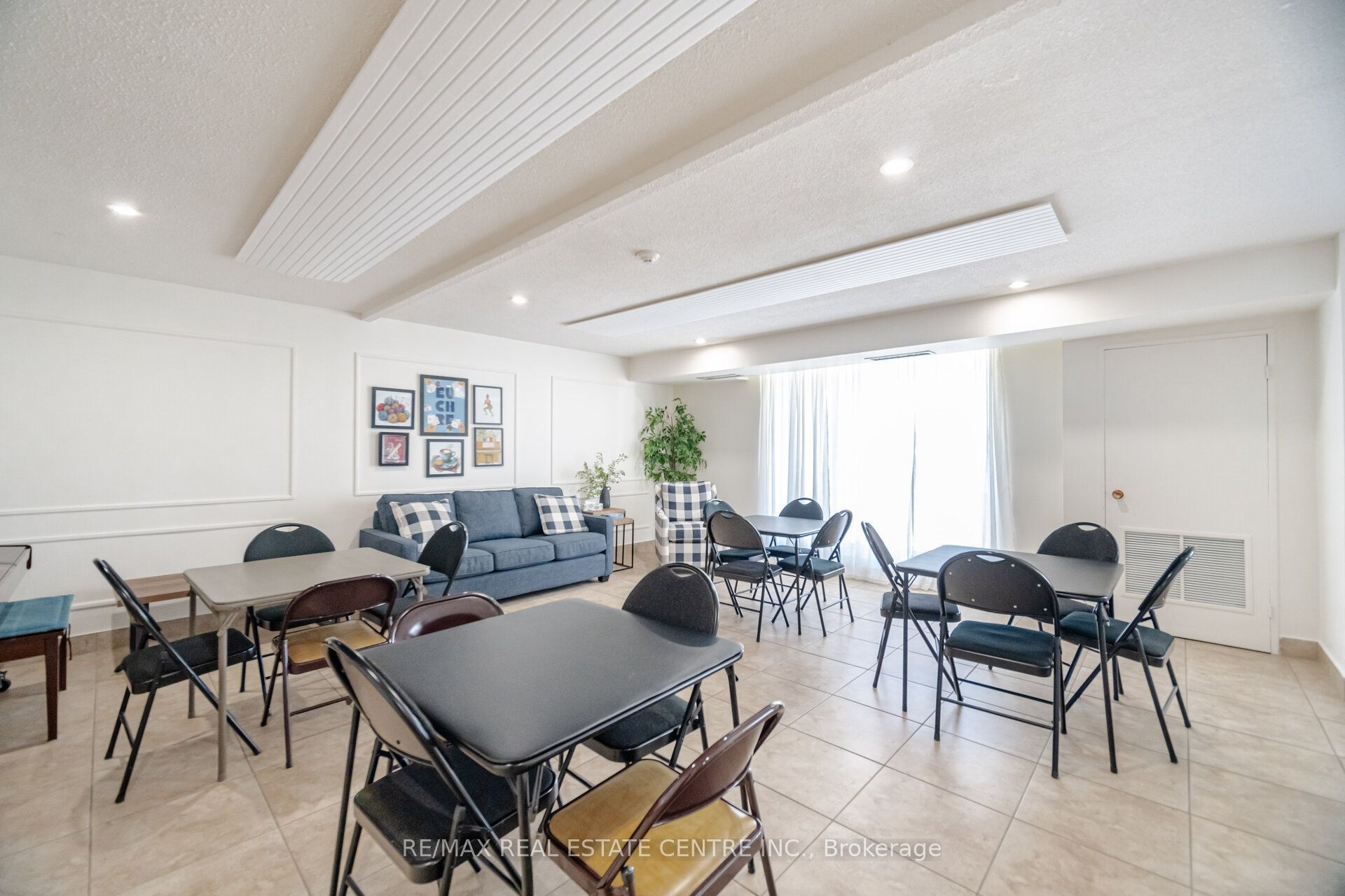8 Fead Street Property Photo 39