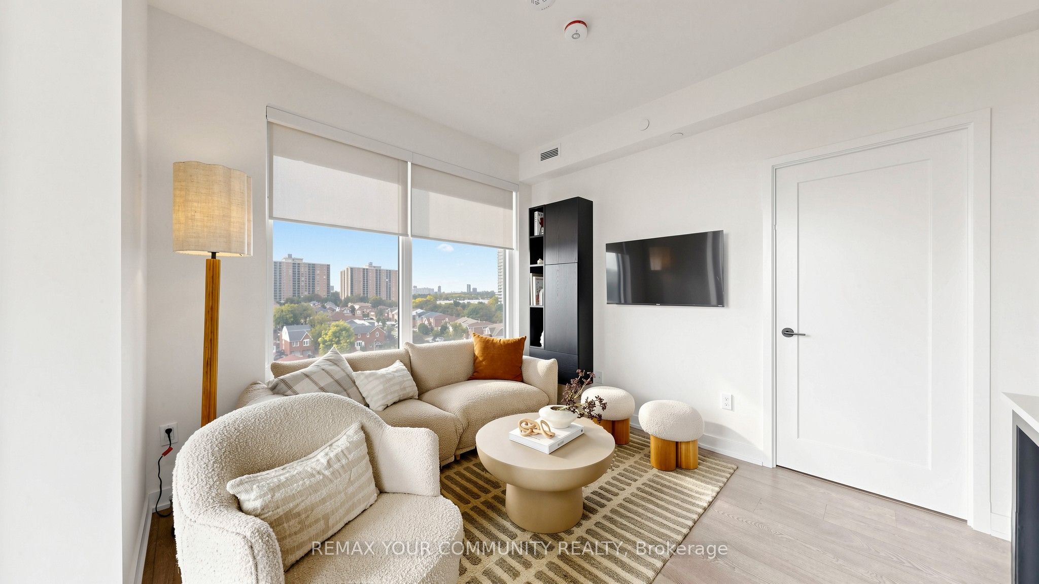 209 W Steeles Avenue W 3605 Property Photo 4
