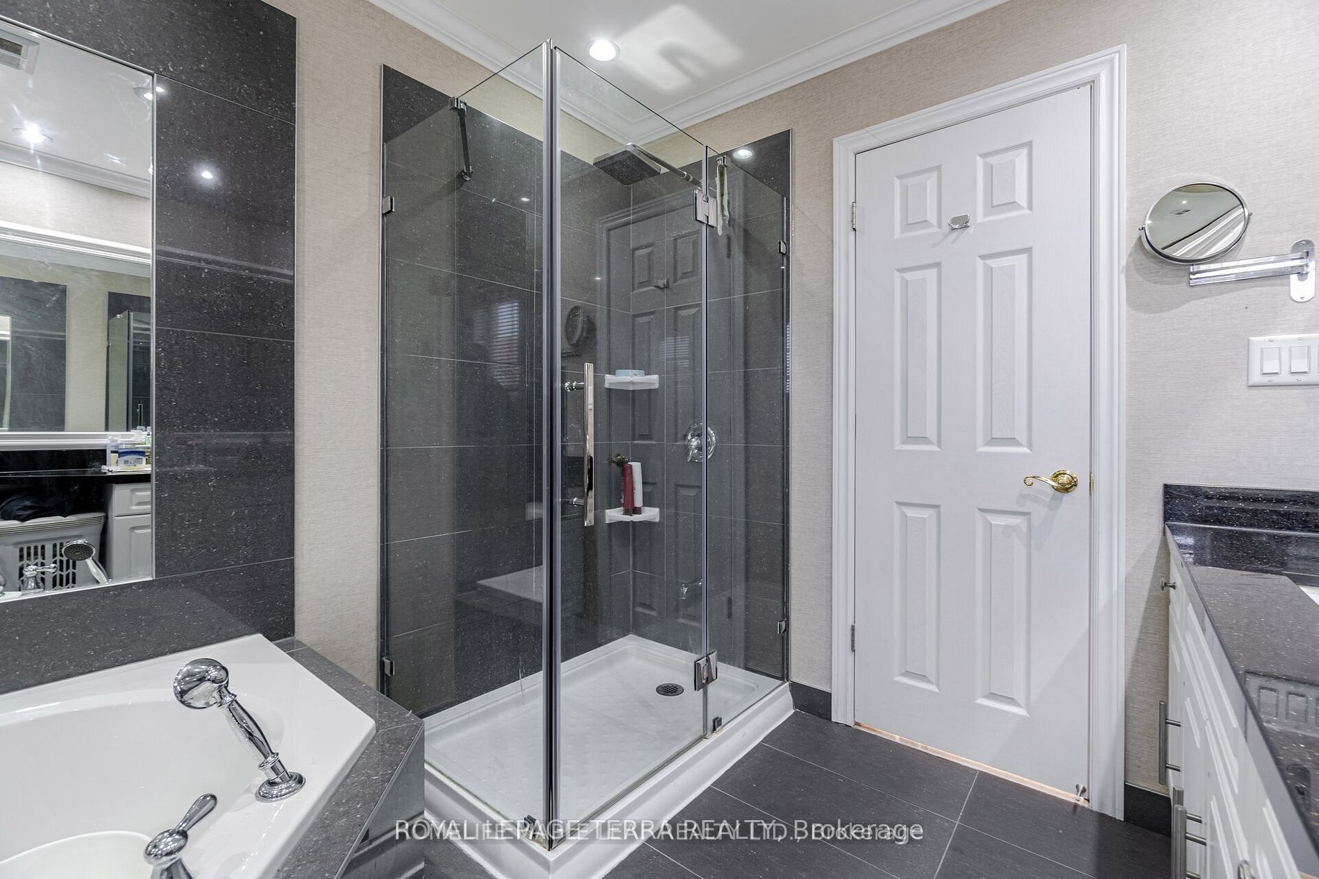 14 Sheringham Street Property Photo 18