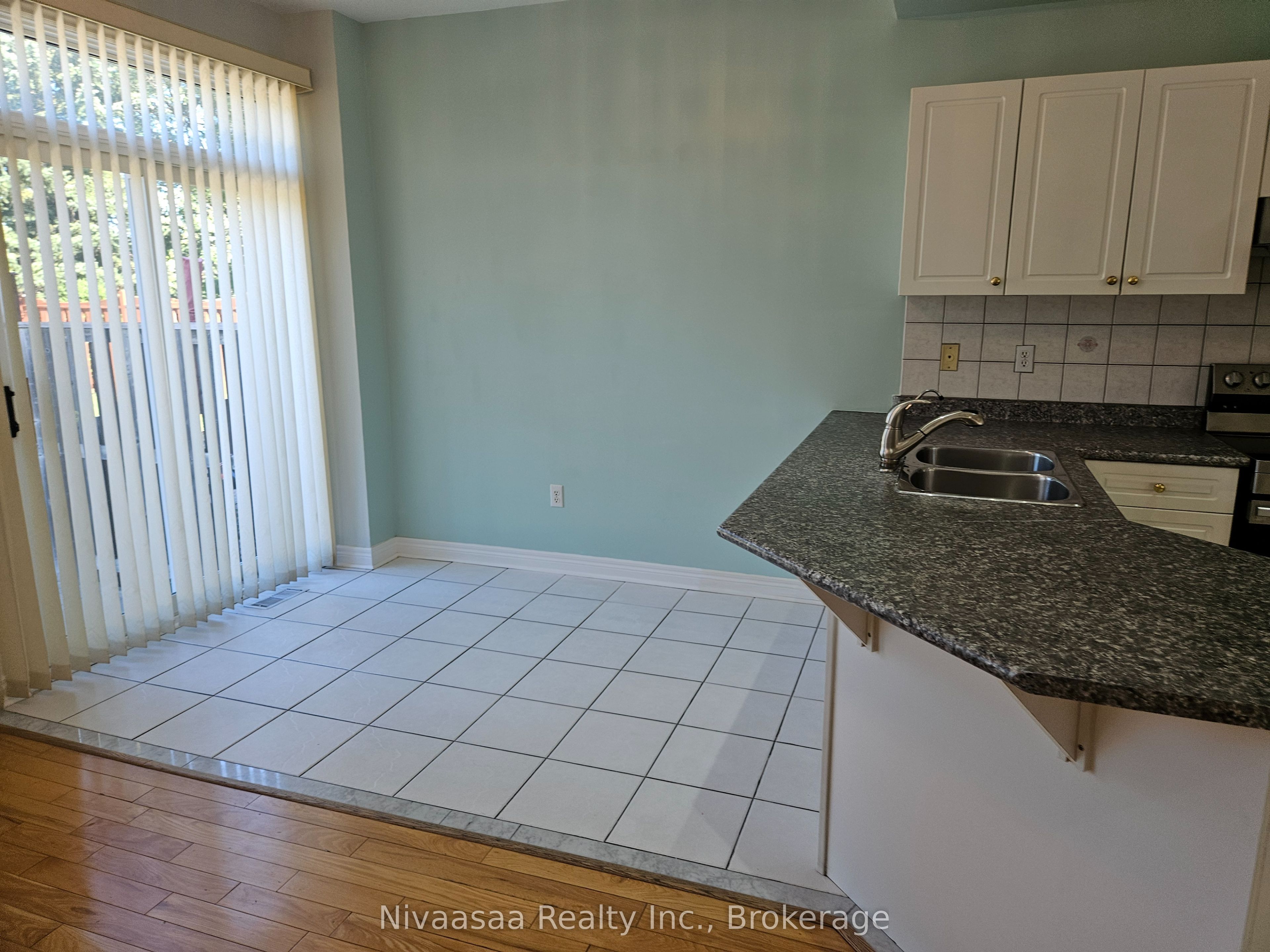 926 Ledbury Crescent Property Photo 7