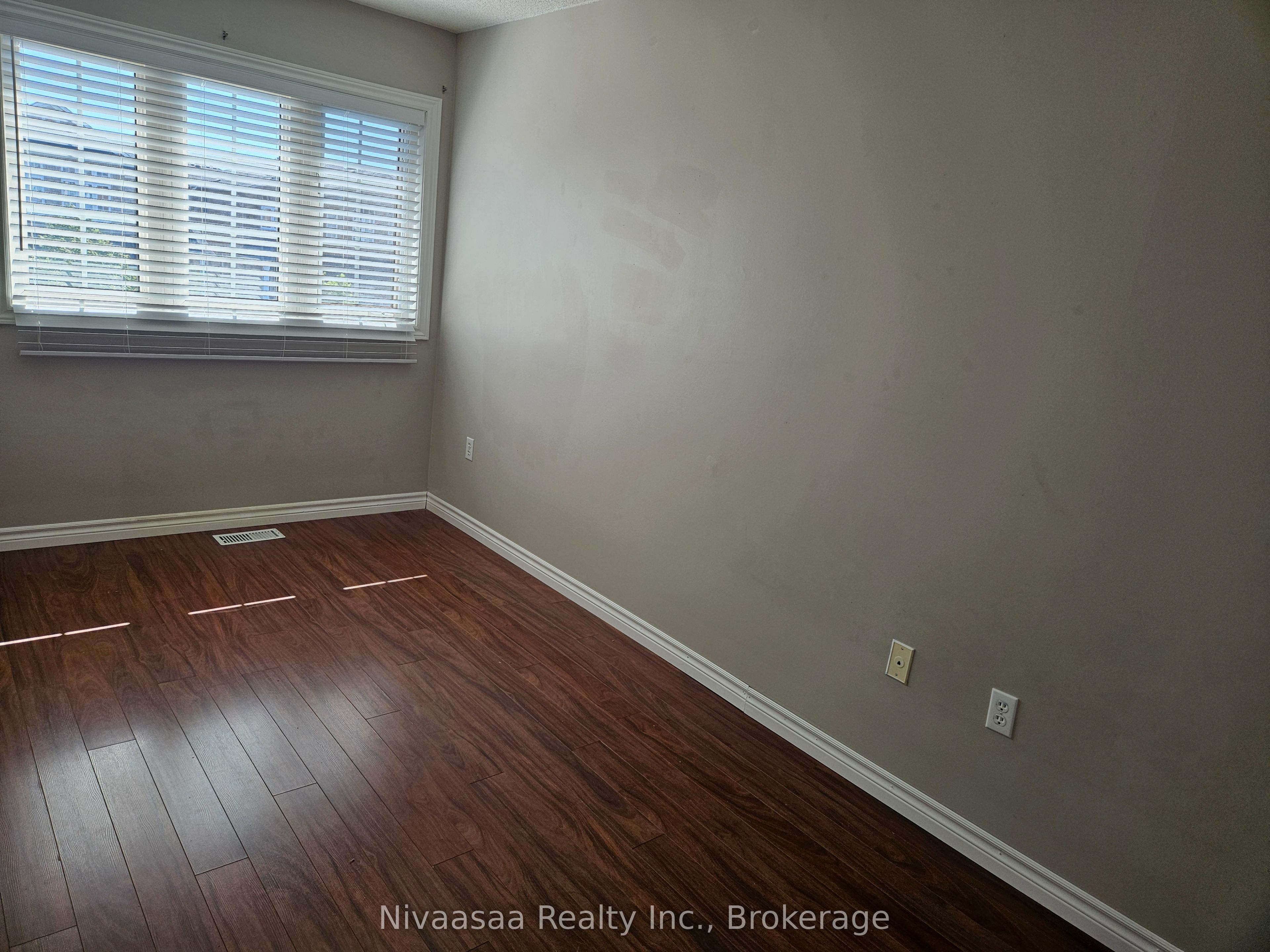 926 Ledbury Crescent Property Photo 17
