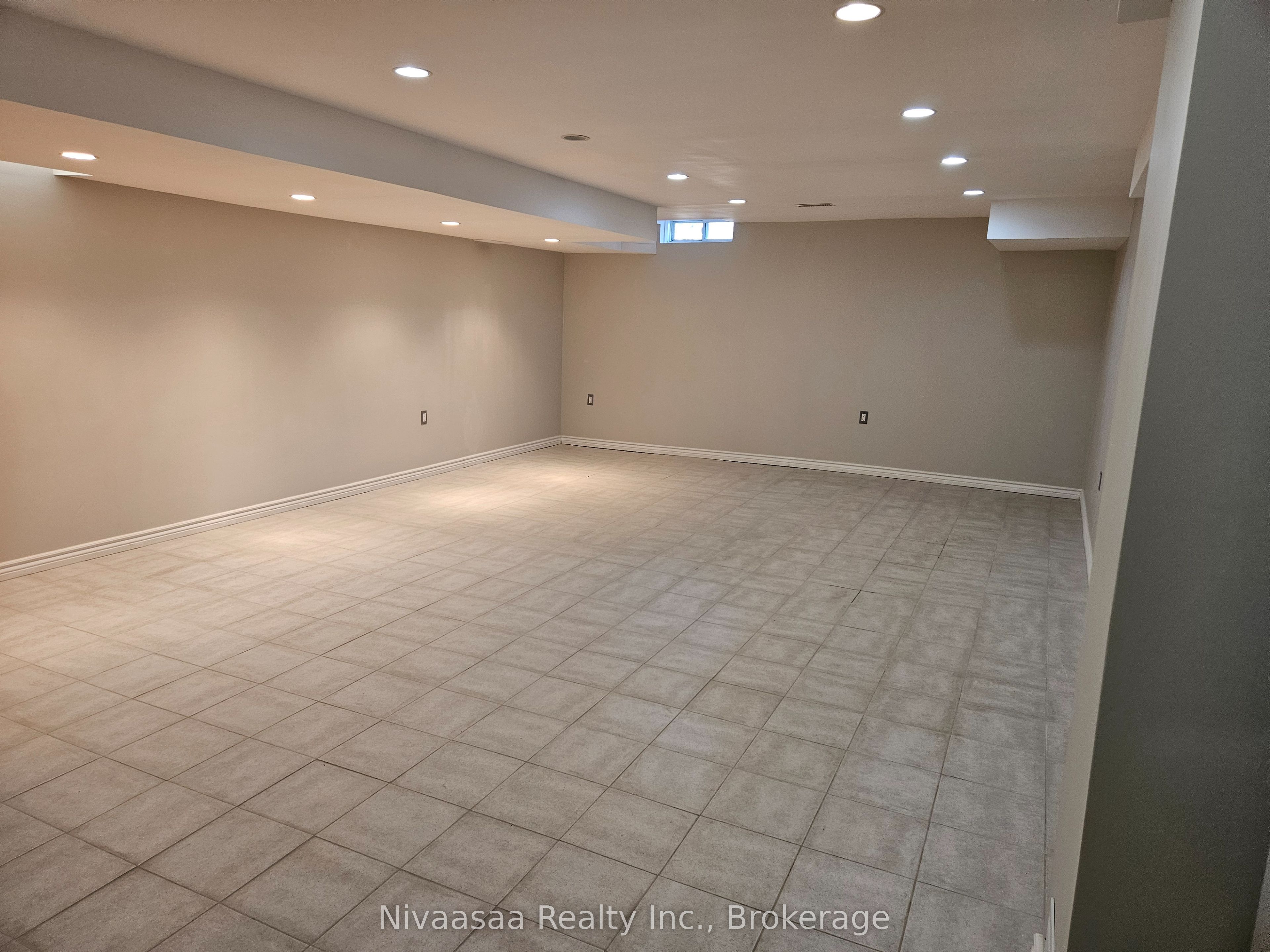 926 Ledbury Crescent Property Photo 23