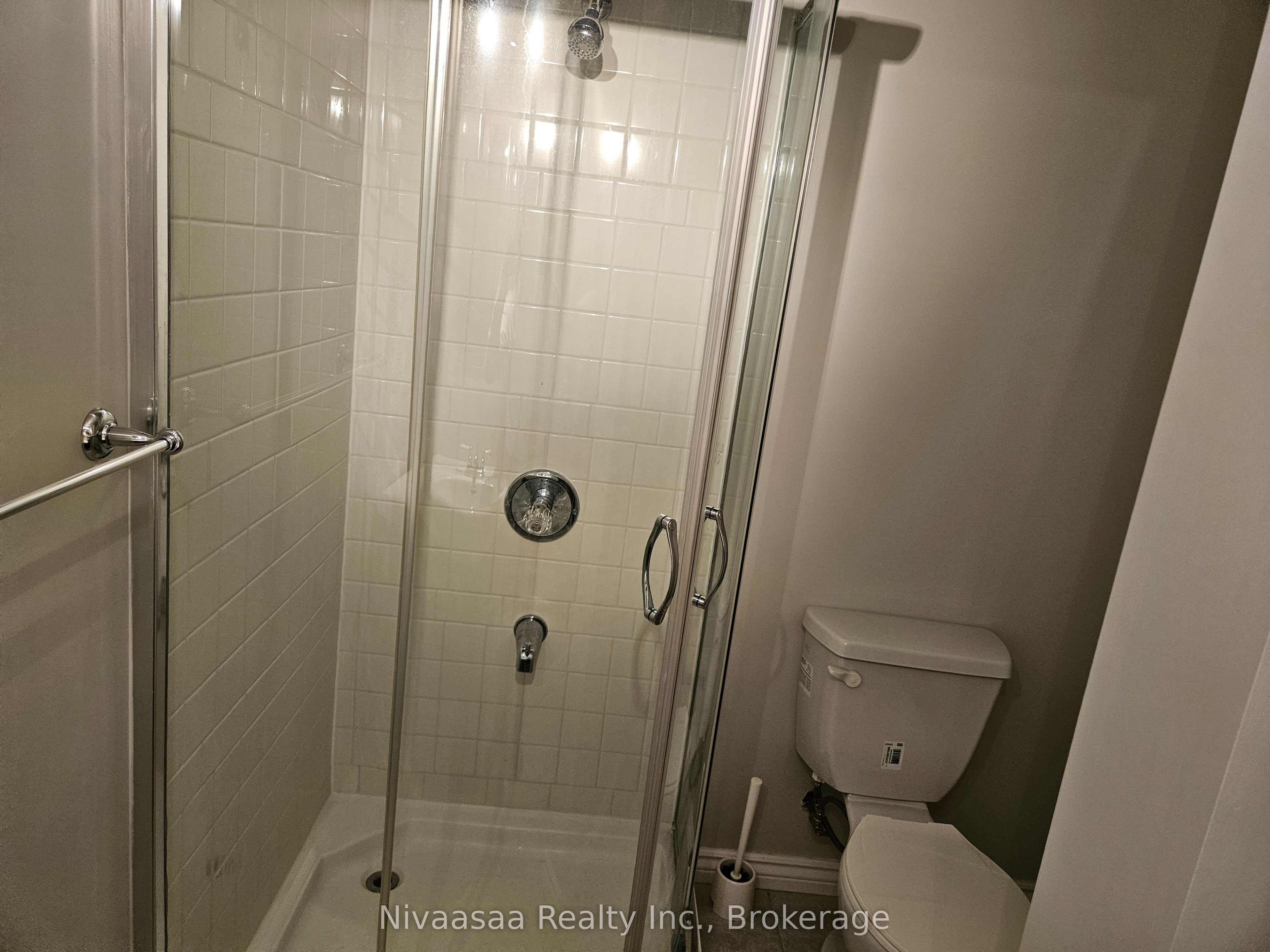 926 Ledbury Crescent Property Photo 25