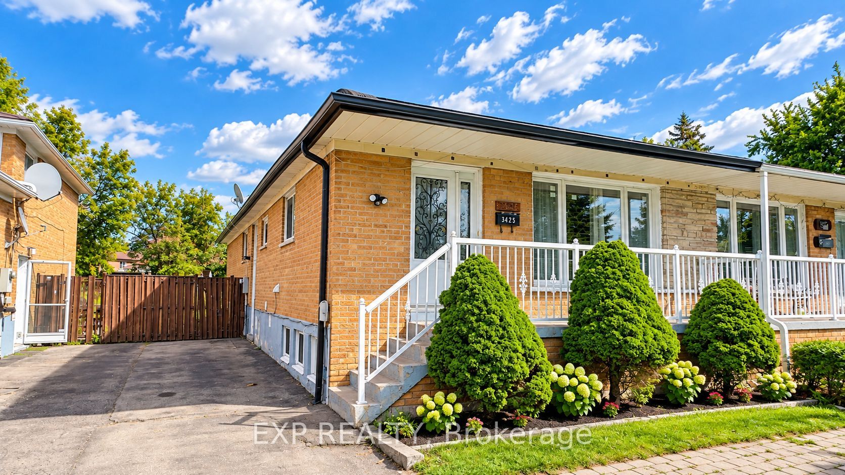 3425 Laddie Crescent Lower Property Photo 2