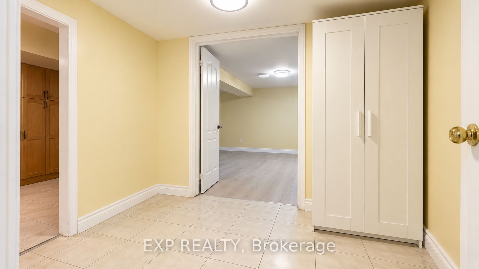 3425 Laddie Crescent Lower Property Photo 5