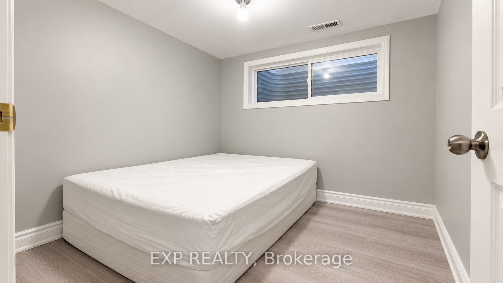 3425 Laddie Crescent Lower Property Photo 17