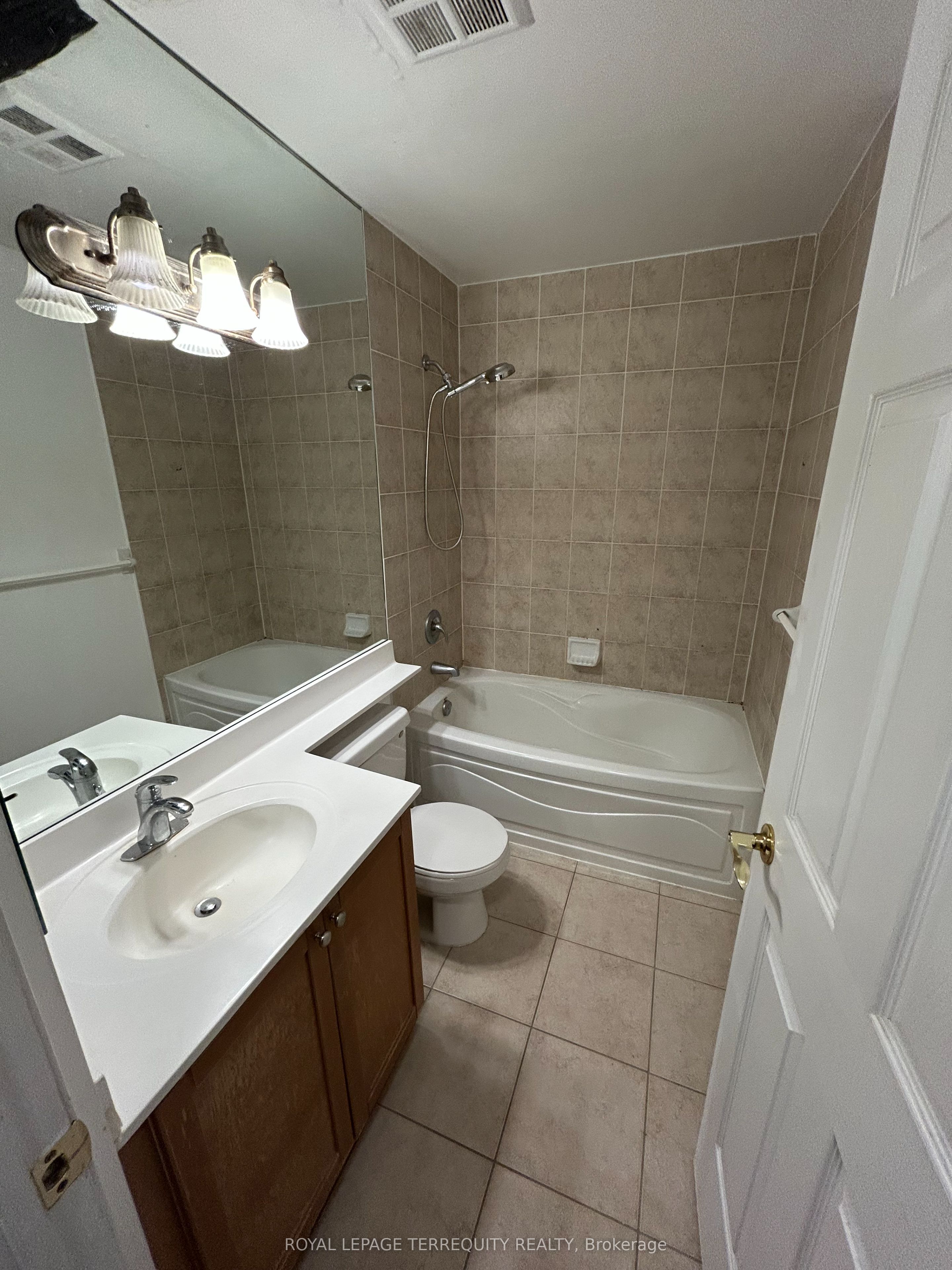 700 Humberwood Boulevard 1531 Property Photo 4