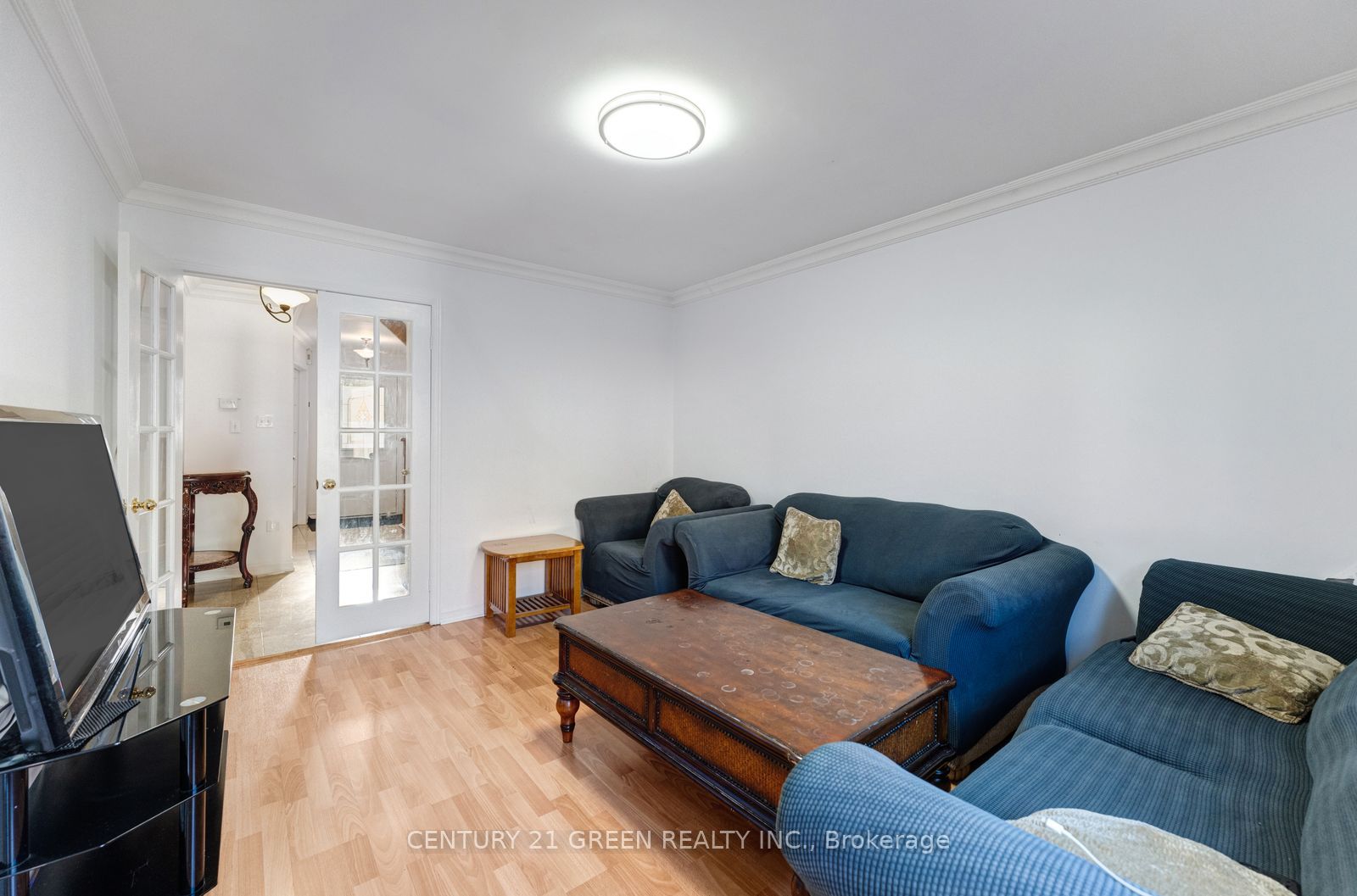 215 Kingknoll Drive Property Photo 16