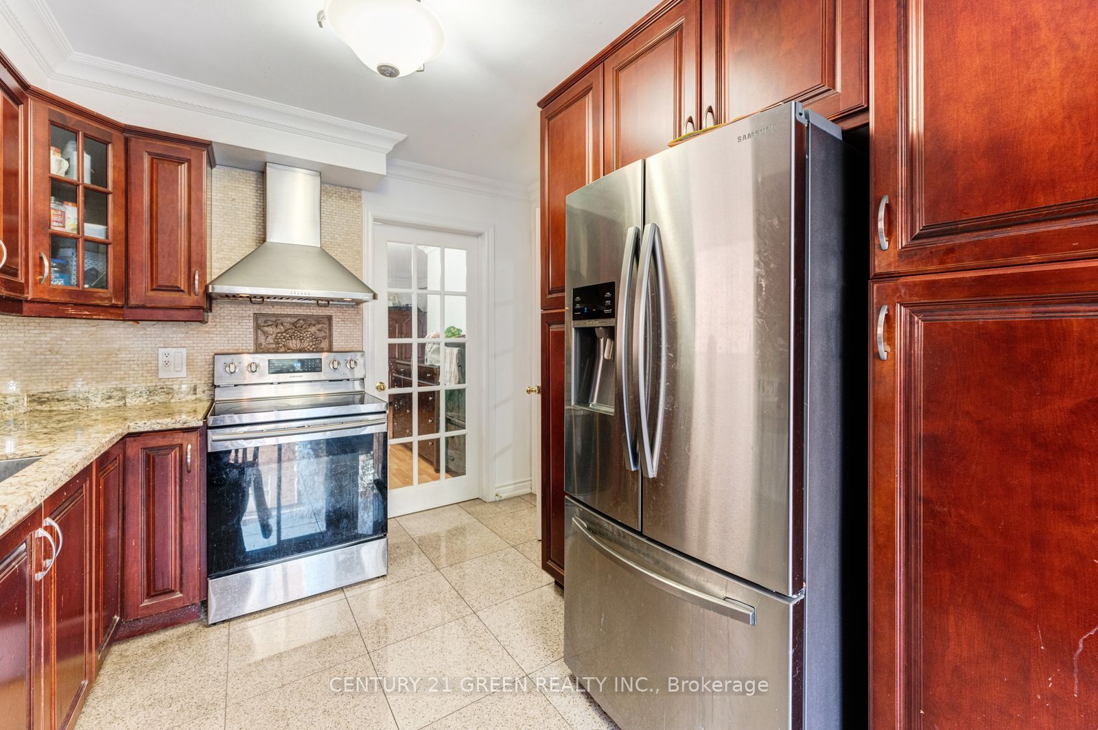 215 Kingknoll Drive Property Photo 21